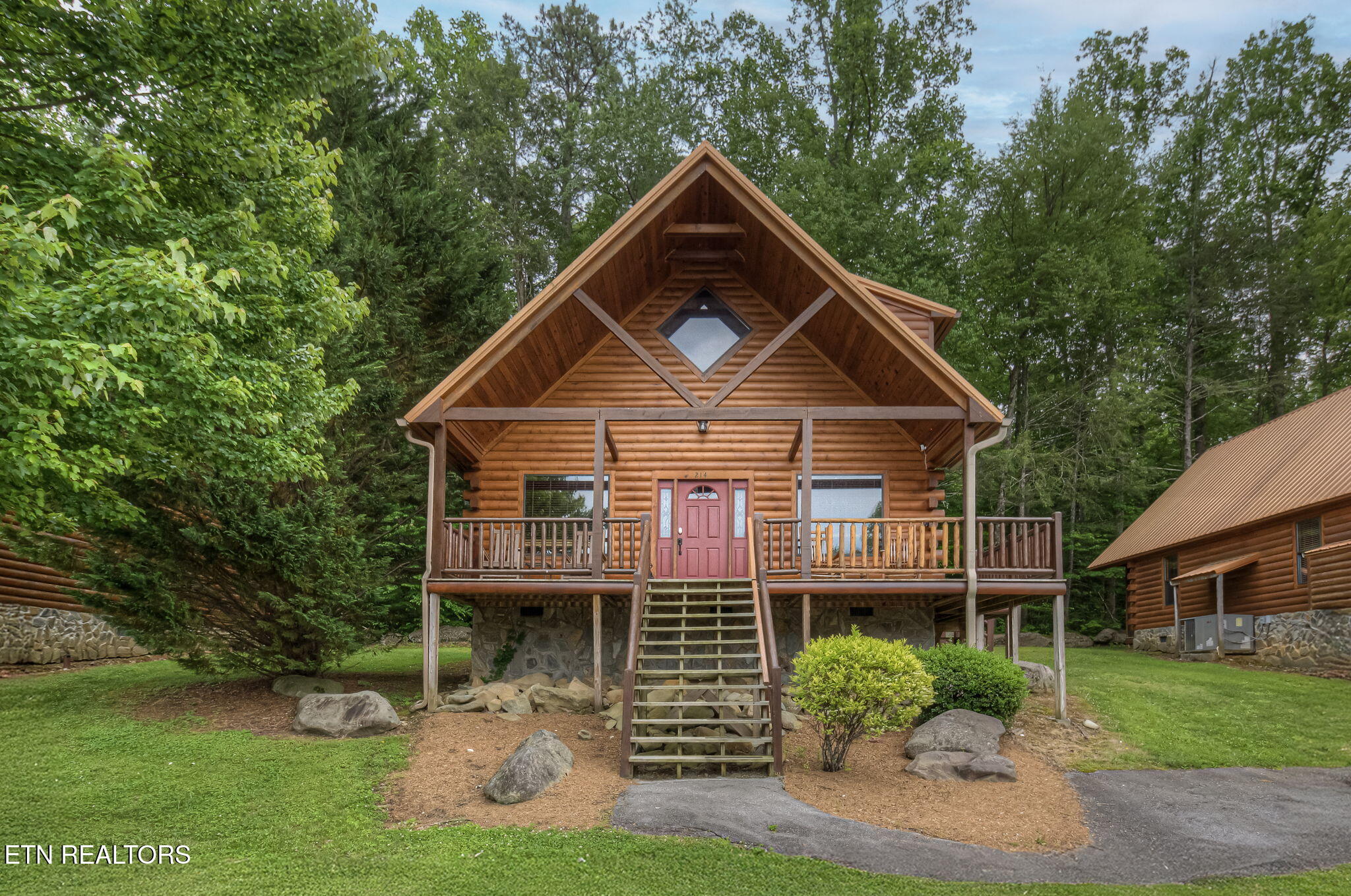 214 Forrest Loop Way Gatlinburg TN 37738