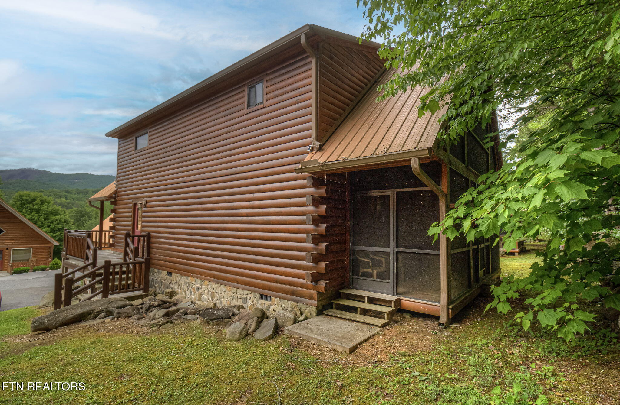 214 Forrest Loop Way Gatlinburg TN 37738