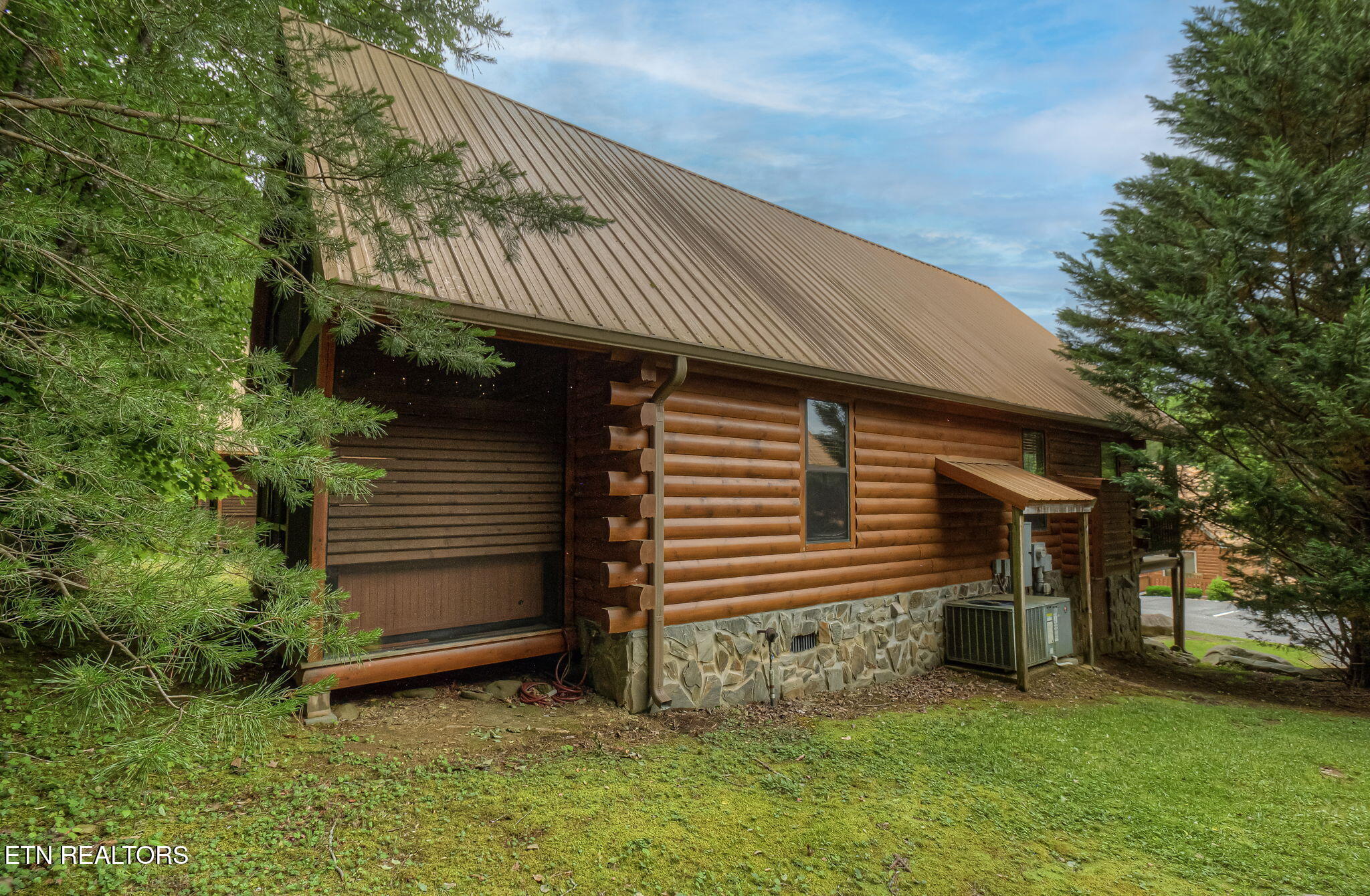 214 Forrest Loop Way Gatlinburg TN 37738