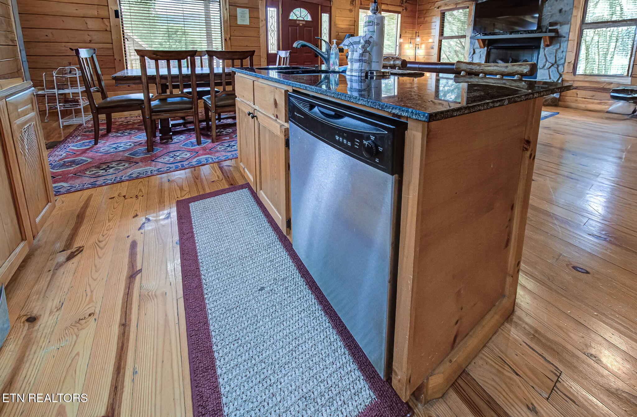 214 Forrest Loop Way Gatlinburg TN 37738