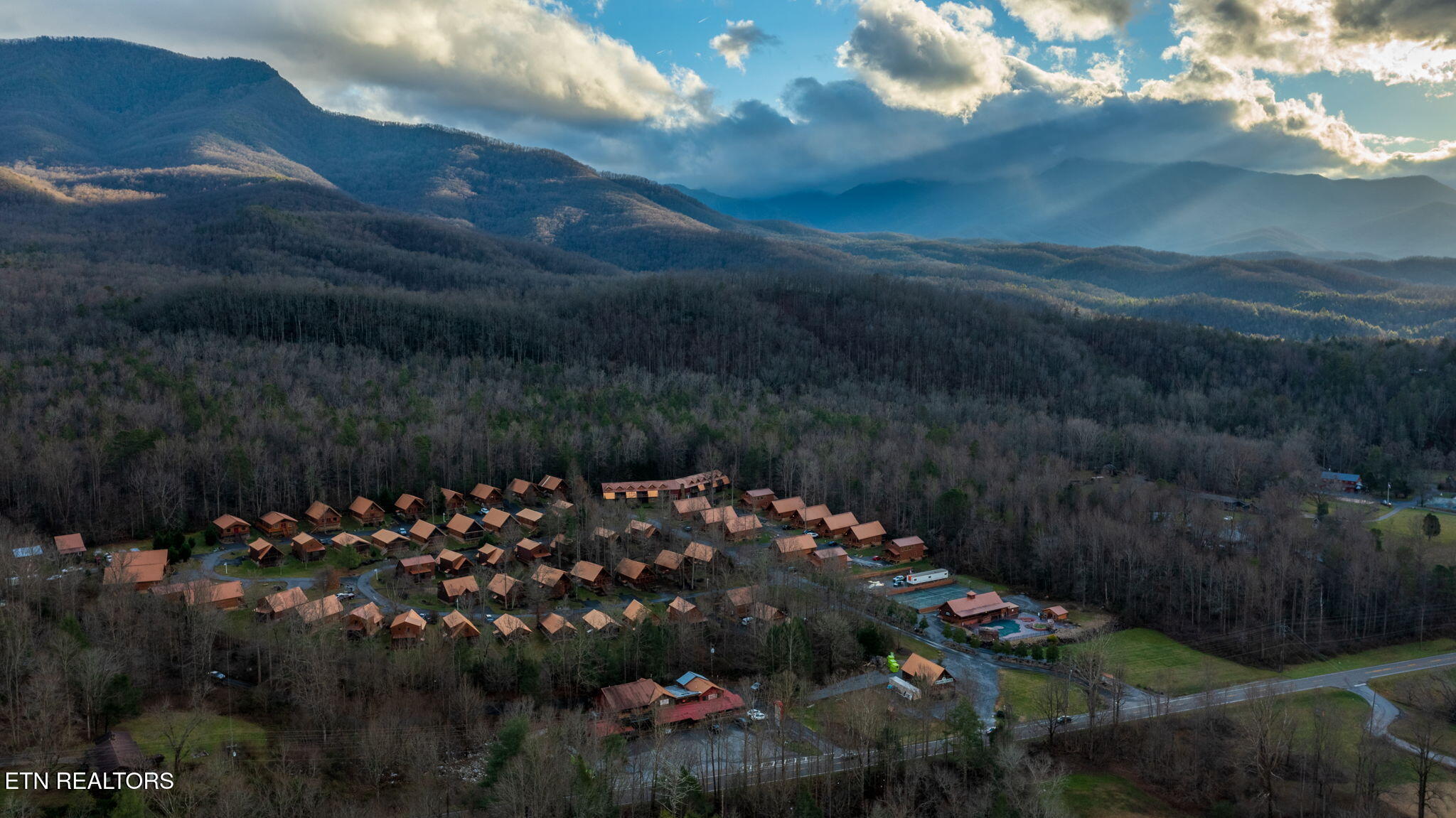 214 Forrest Loop Way Gatlinburg TN 37738