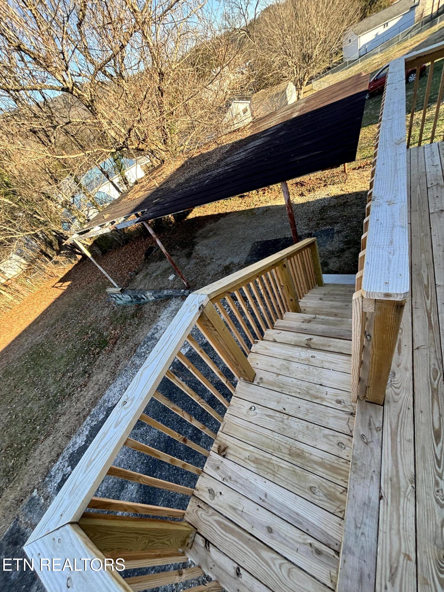 206 Long Drive Harriman TN 37748