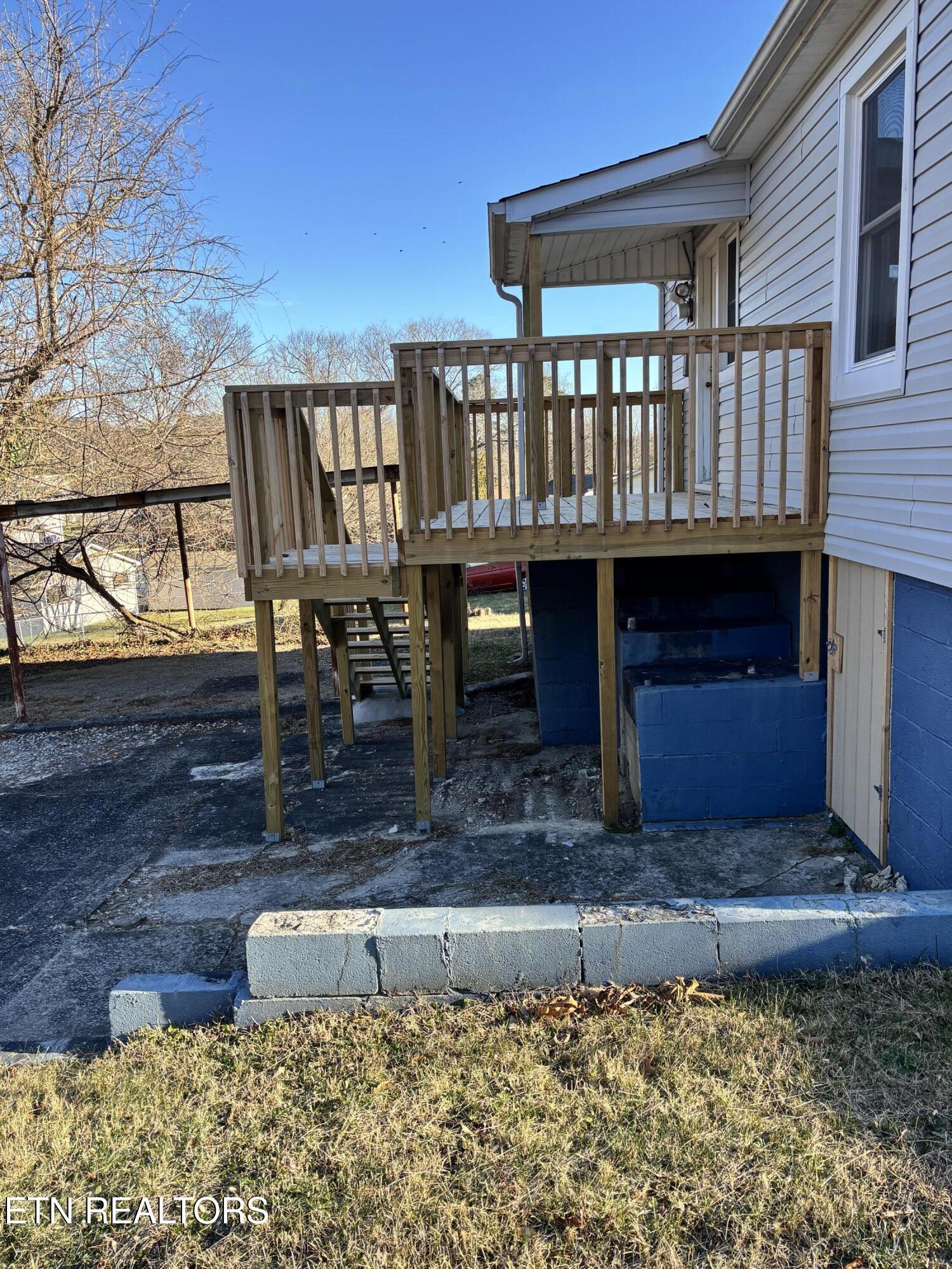 206 Long Drive Harriman TN 37748