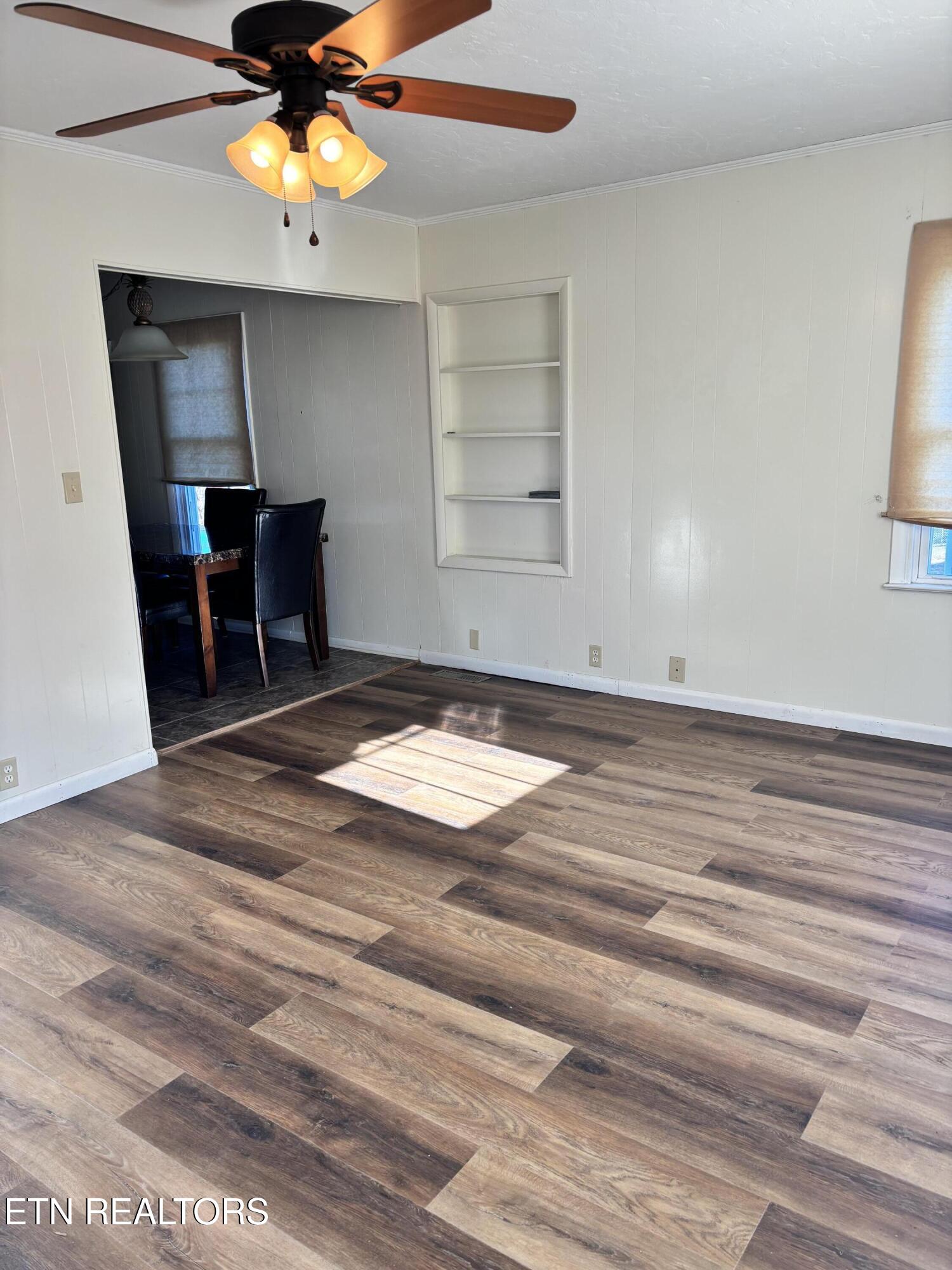 206 Long Drive Harriman TN 37748