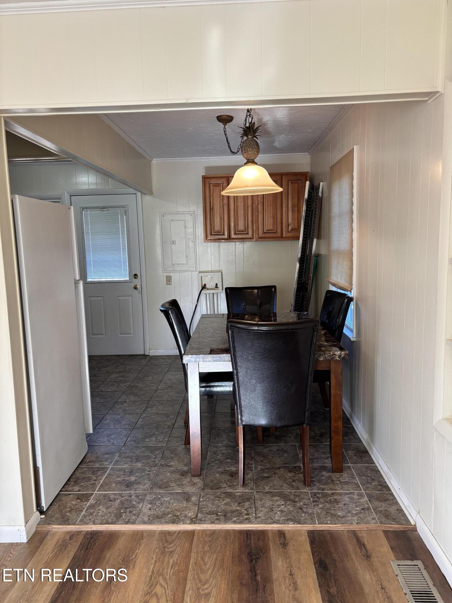 206 Long Drive Harriman TN 37748