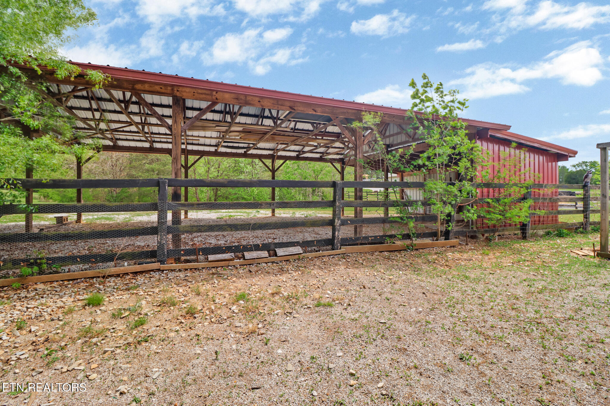 9988 Upper East Valley Road Pikeville TN 37367