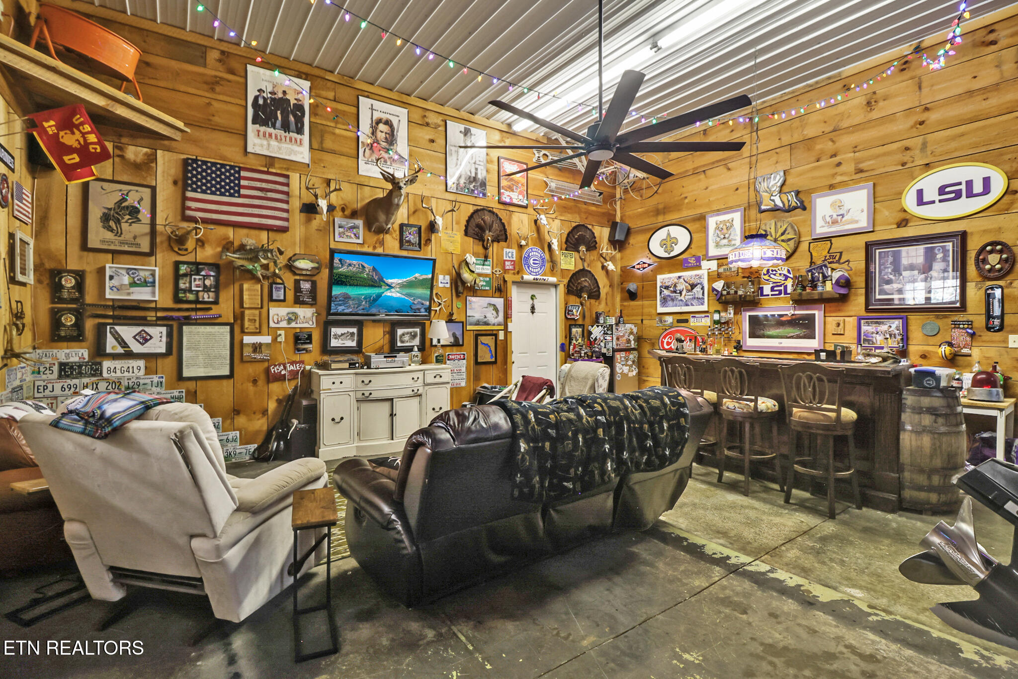 9988 Upper East Valley Road Pikeville TN 37367