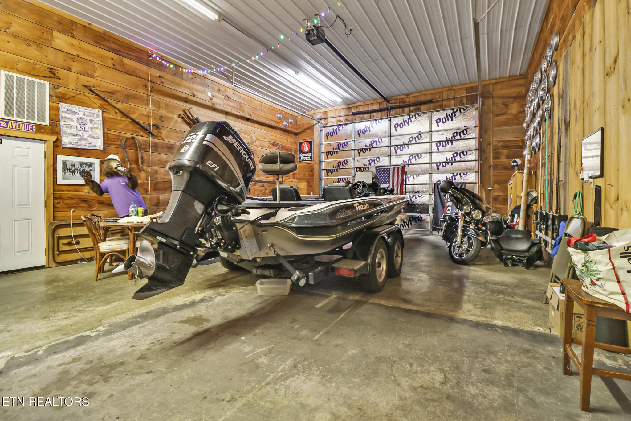 9988 Upper East Valley Road Pikeville TN 37367