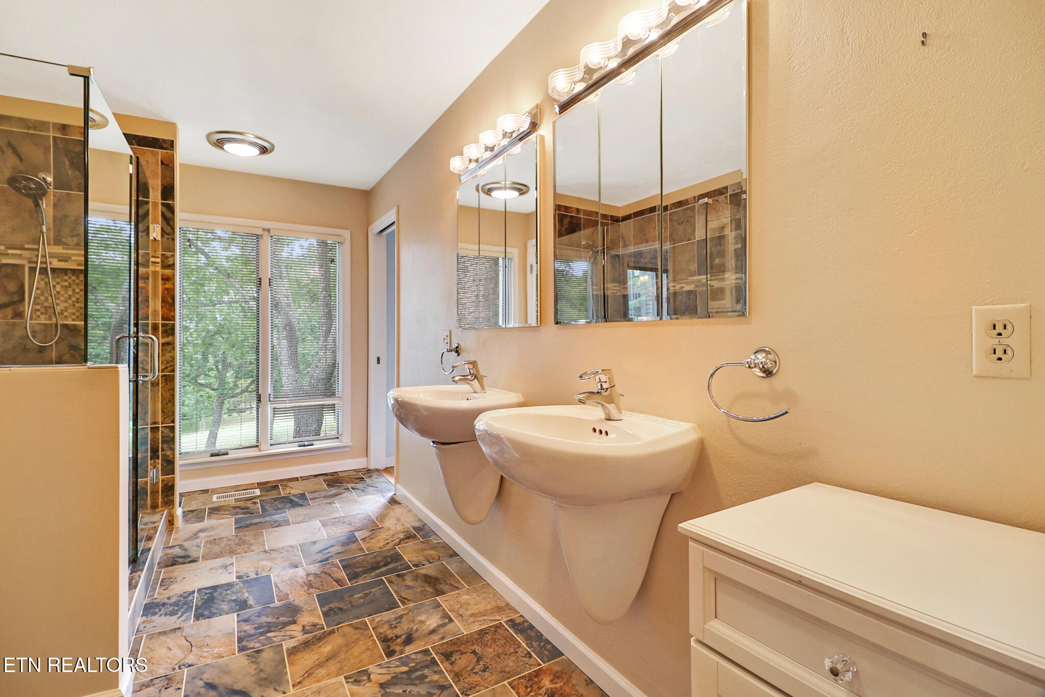 116 Sugarbush Circle Crossville TN 38558