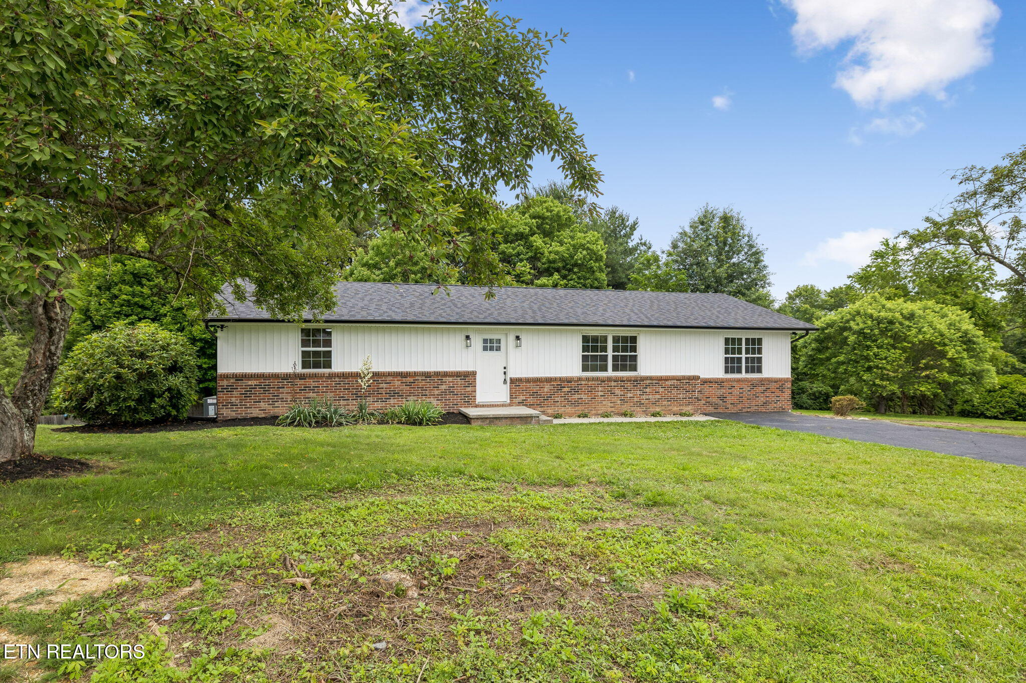 158 Whitaker Drive Tazewell TN 37879