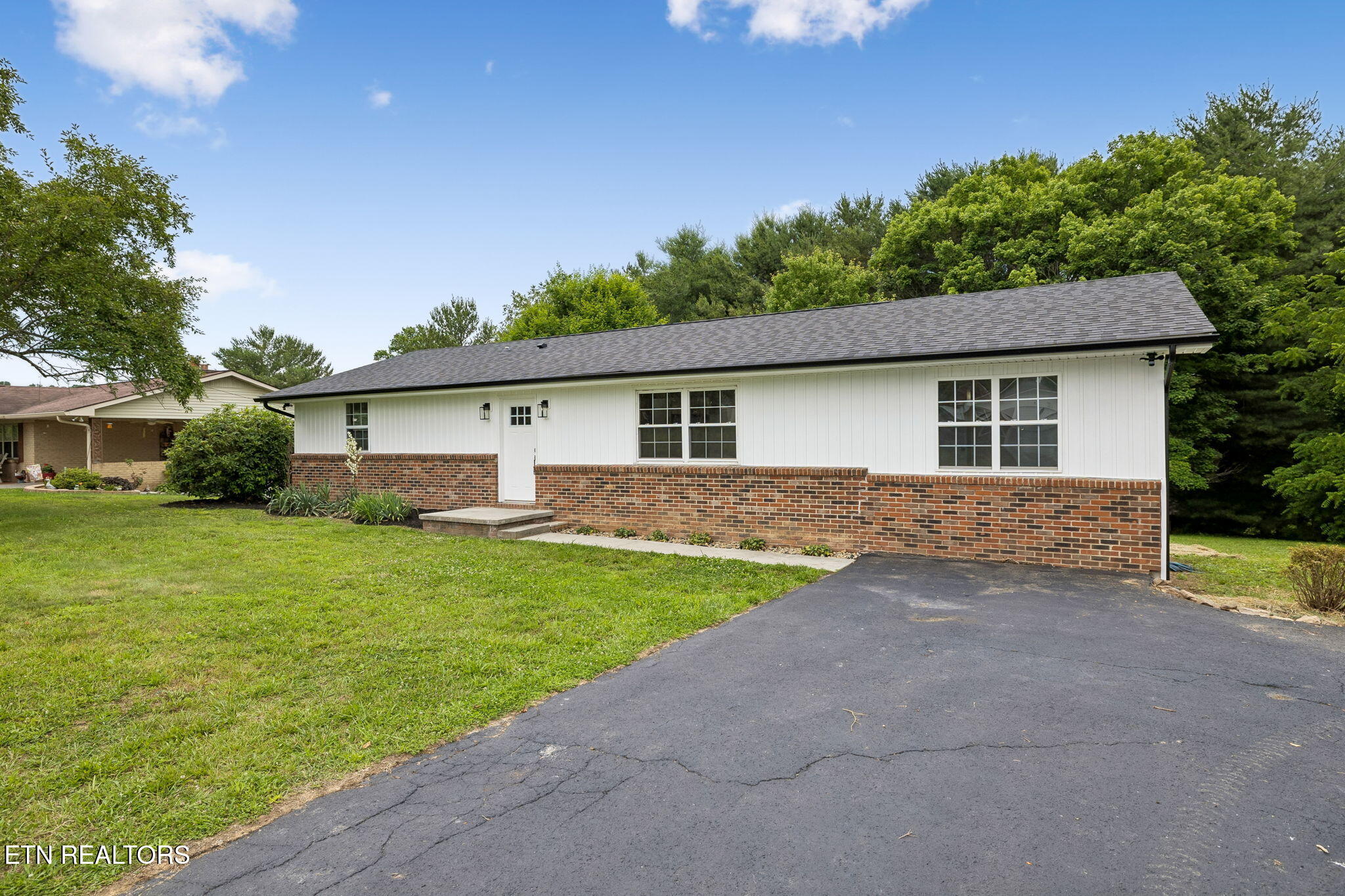 158 Whitaker Drive Tazewell TN 37879