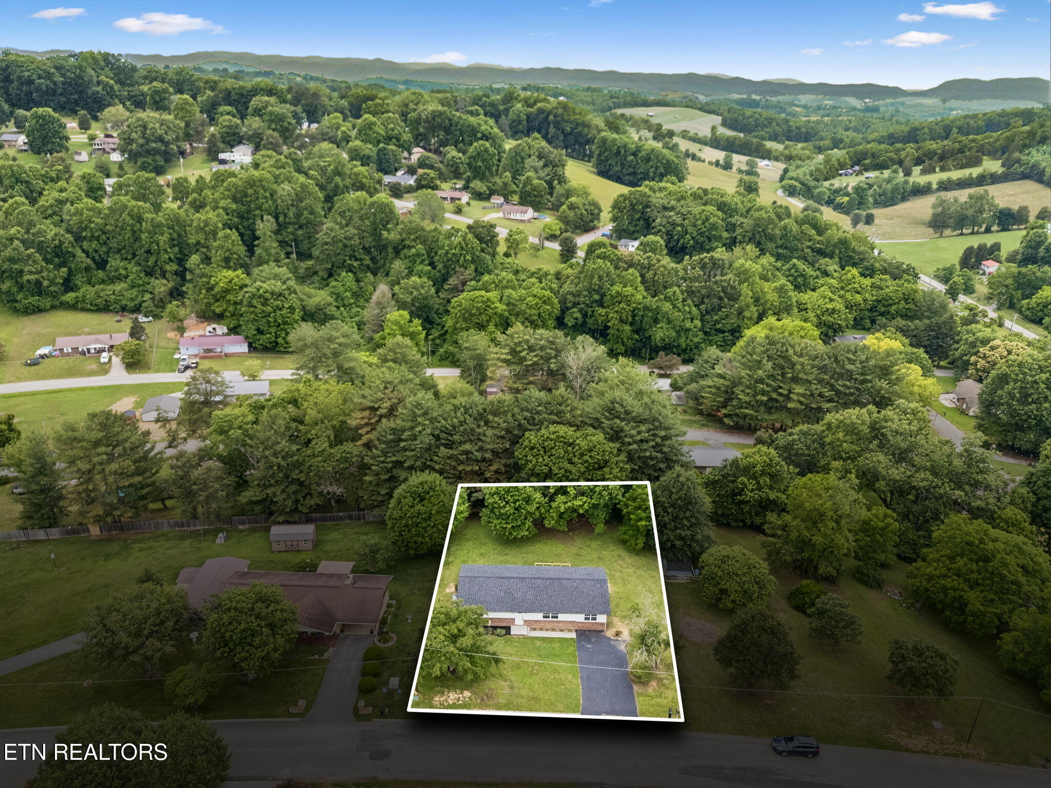 158 Whitaker Drive Tazewell TN 37879
