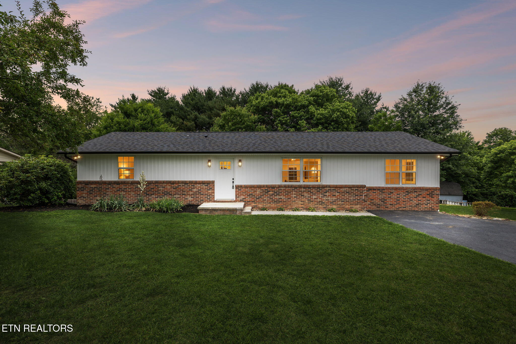158 Whitaker Drive Tazewell TN 37879