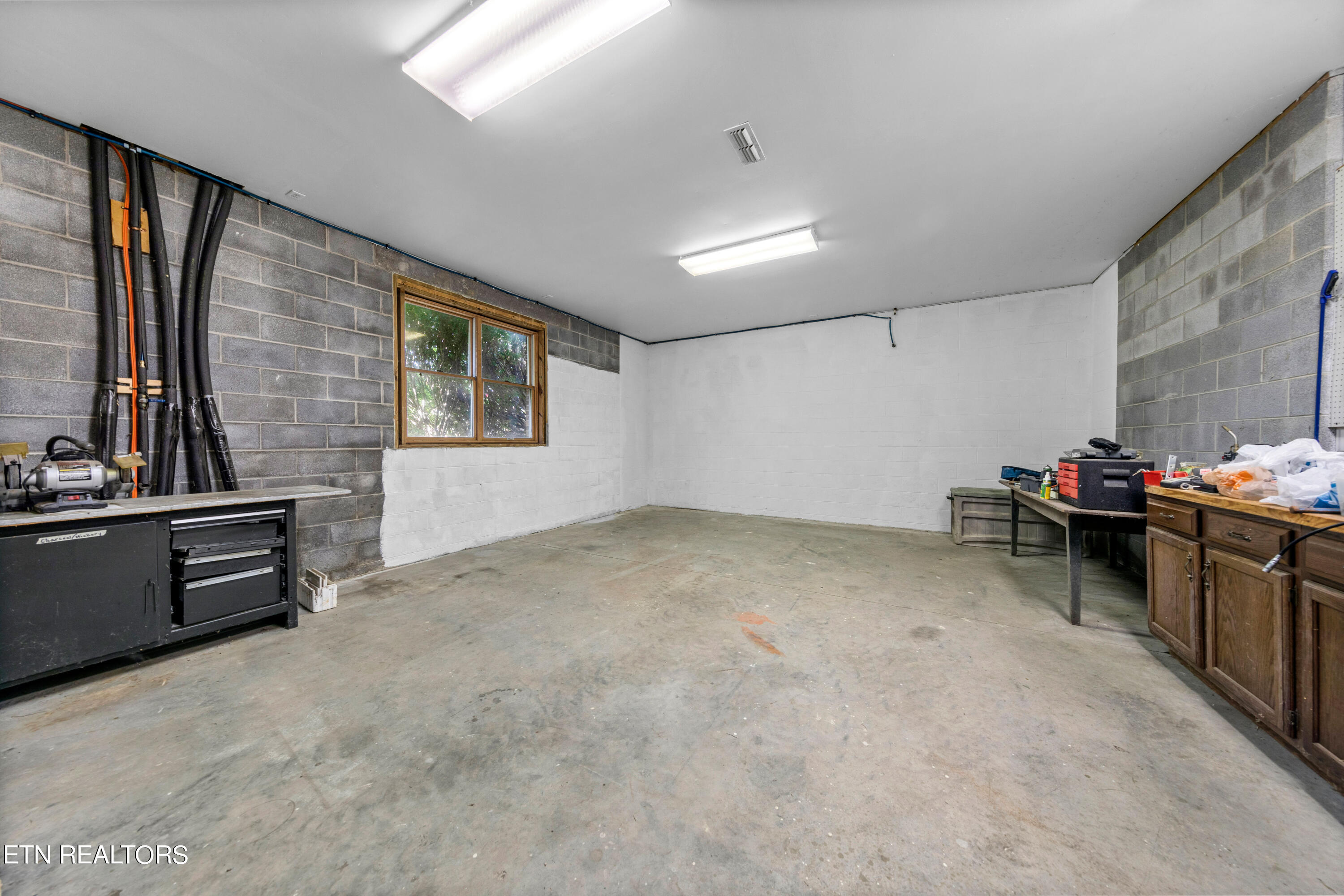 4300 Roberts Road Corryton TN 37721