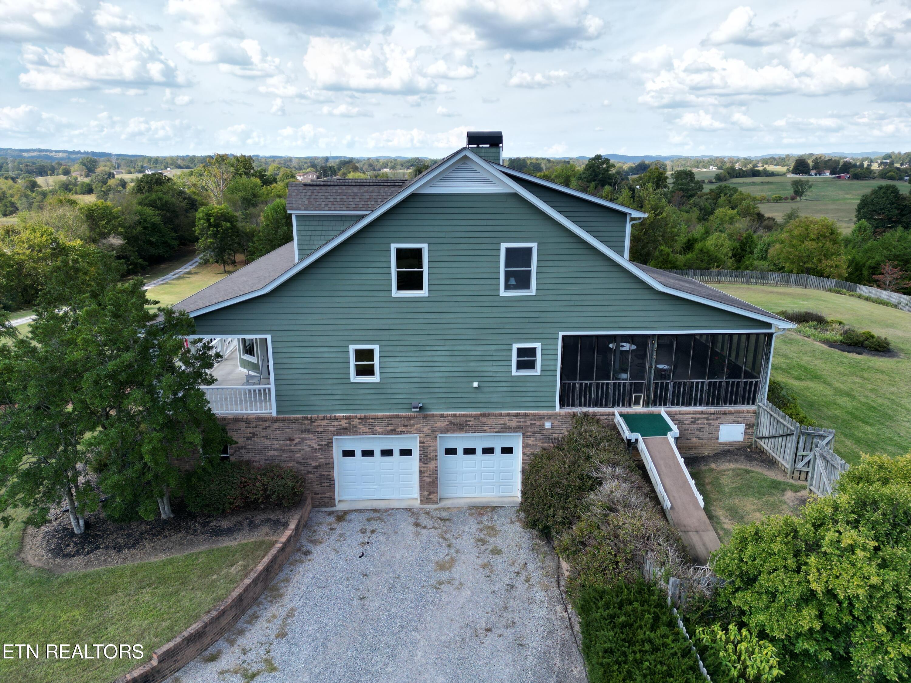 4300 Roberts Road Corryton TN 37721