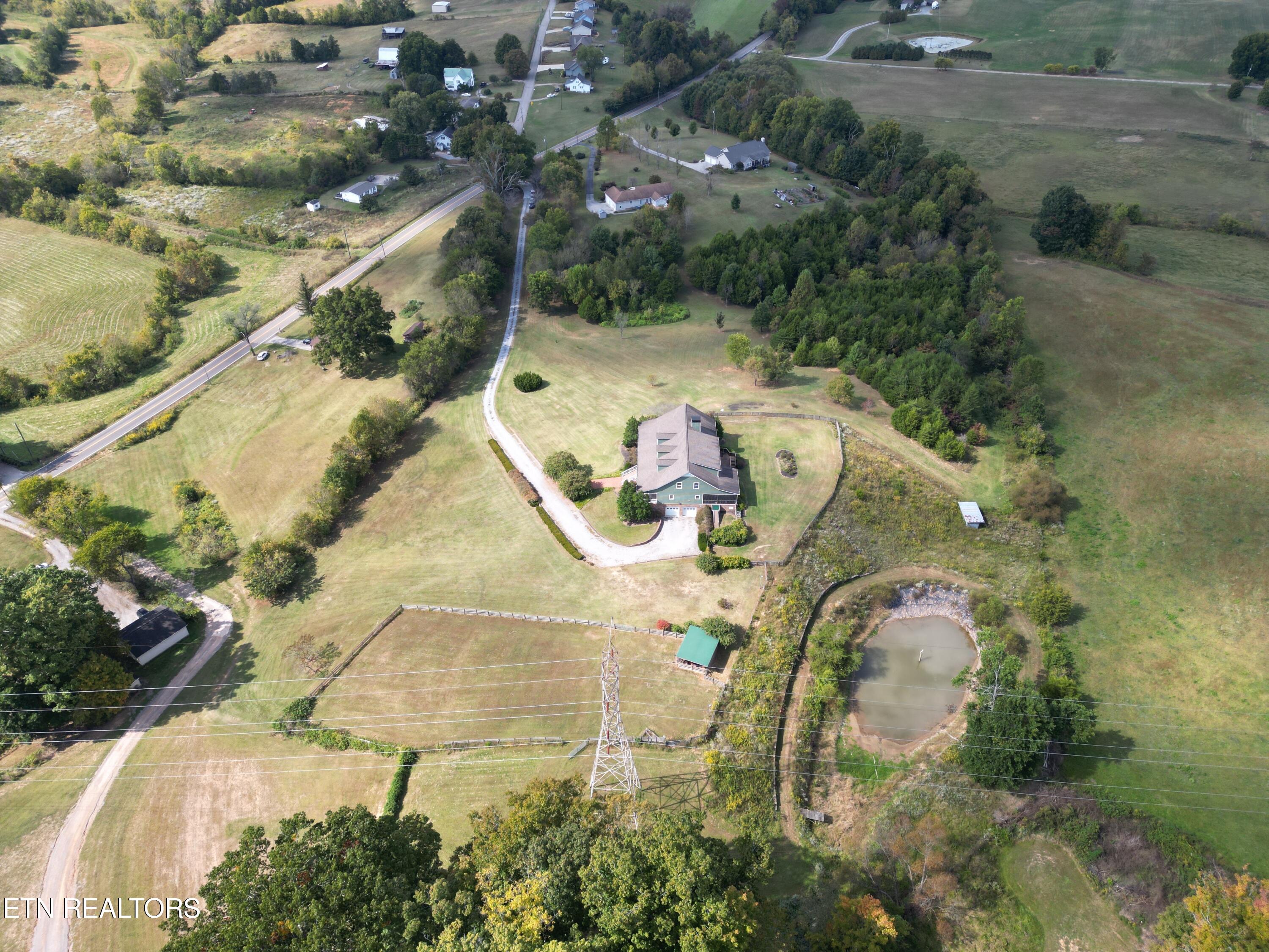 4300 Roberts Road Corryton TN 37721