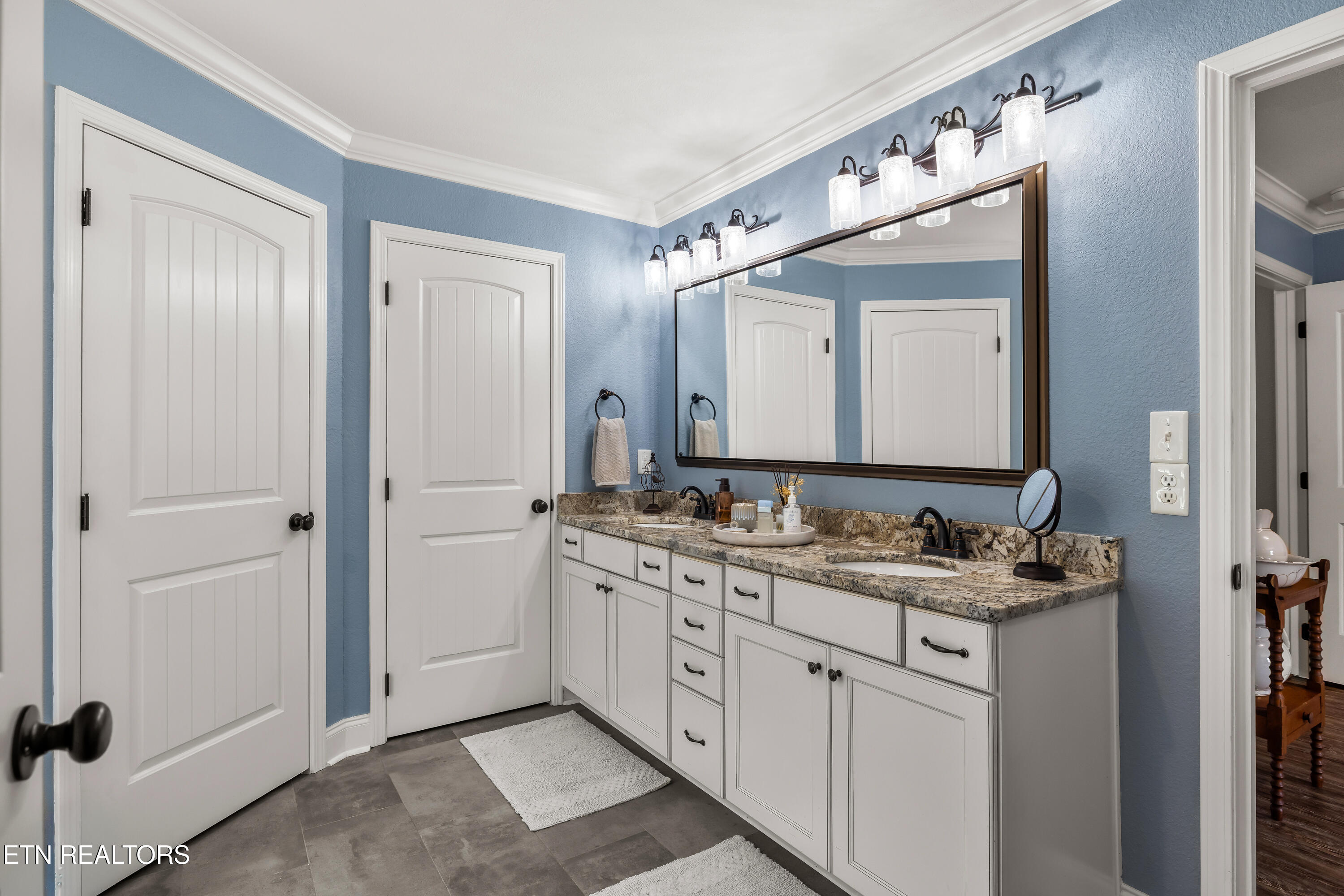2632 Carpenters Grade Road Maryville TN 37803