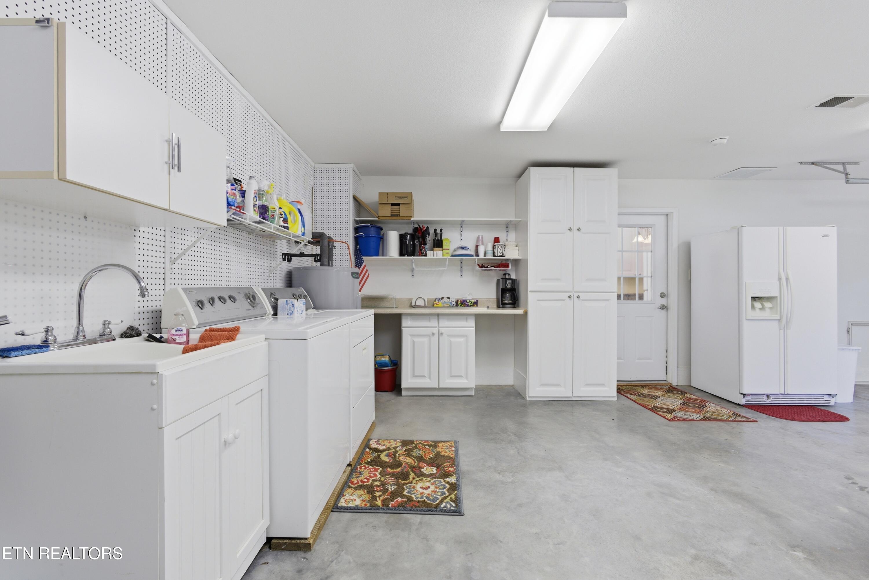 240 Long Road Kingston TN 37763