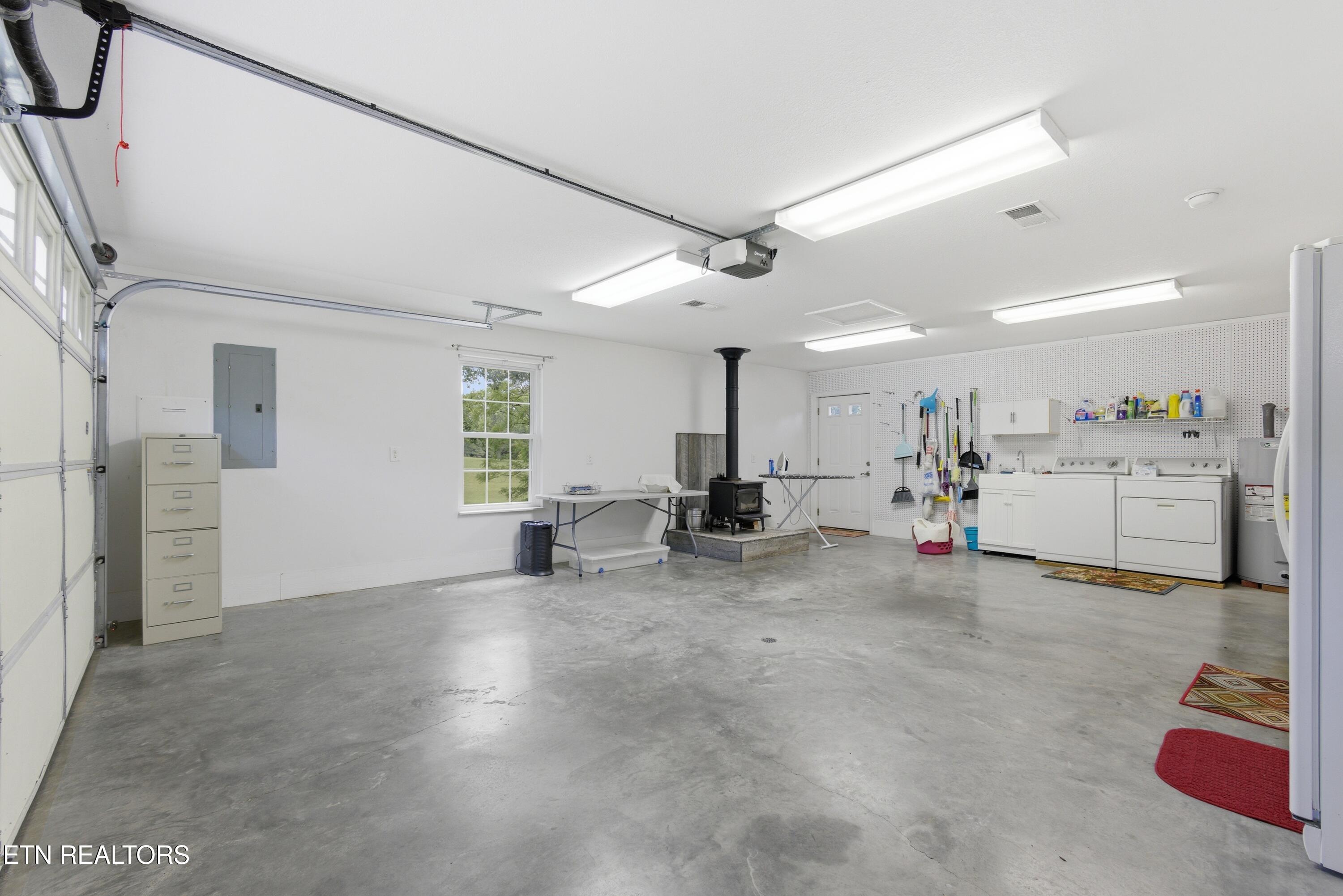 240 Long Road Kingston TN 37763