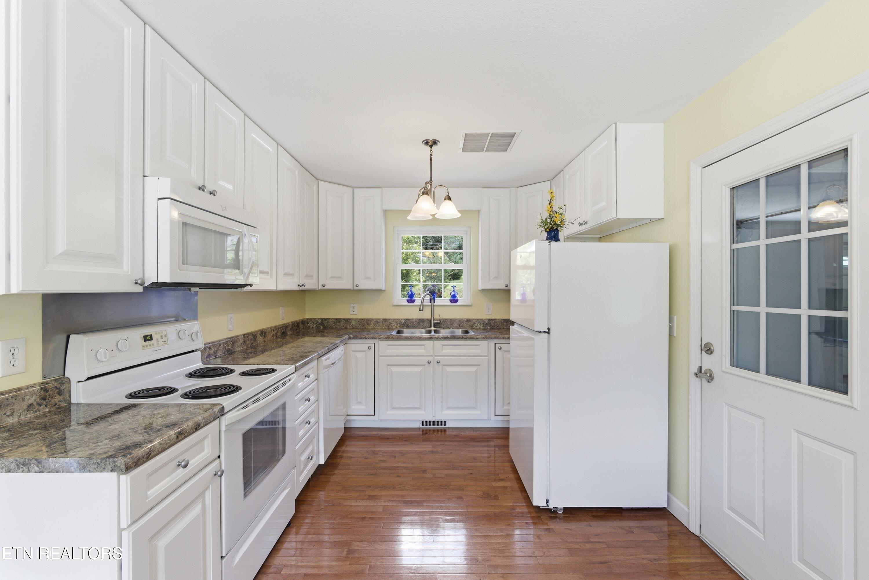 240 Long Road Kingston TN 37763