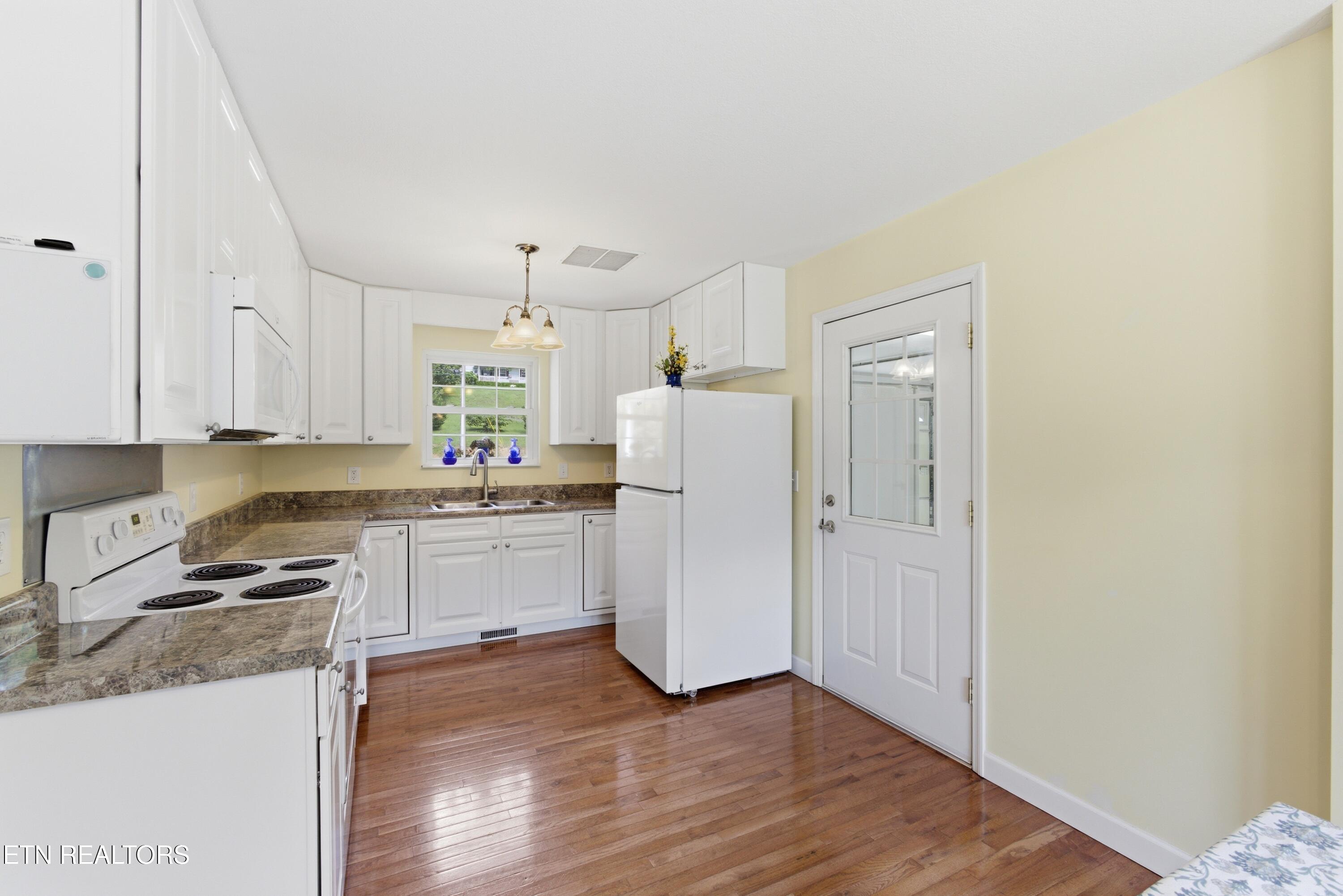 240 Long Road Kingston TN 37763
