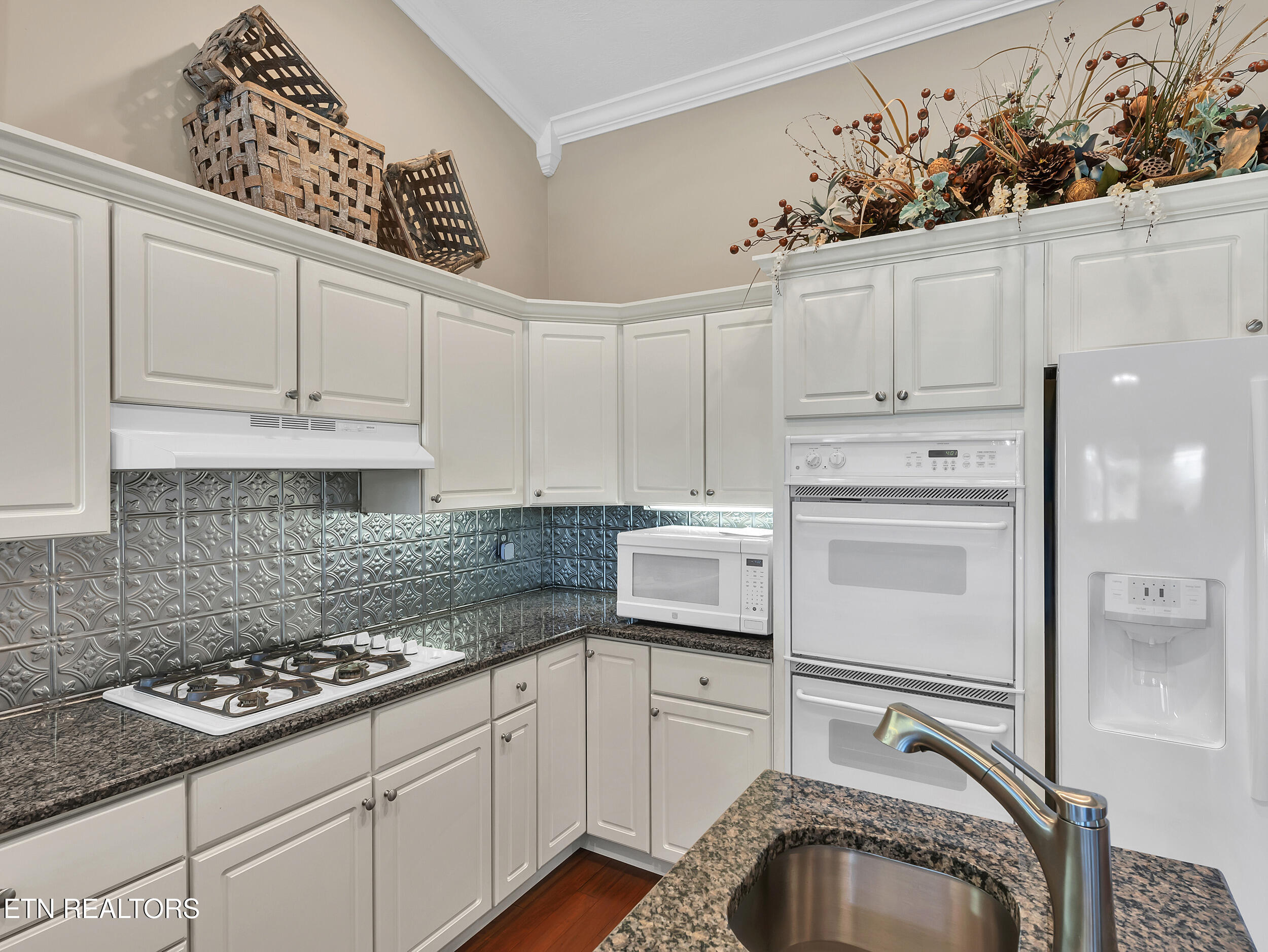 353 Southshore Drive Greenback TN 37742