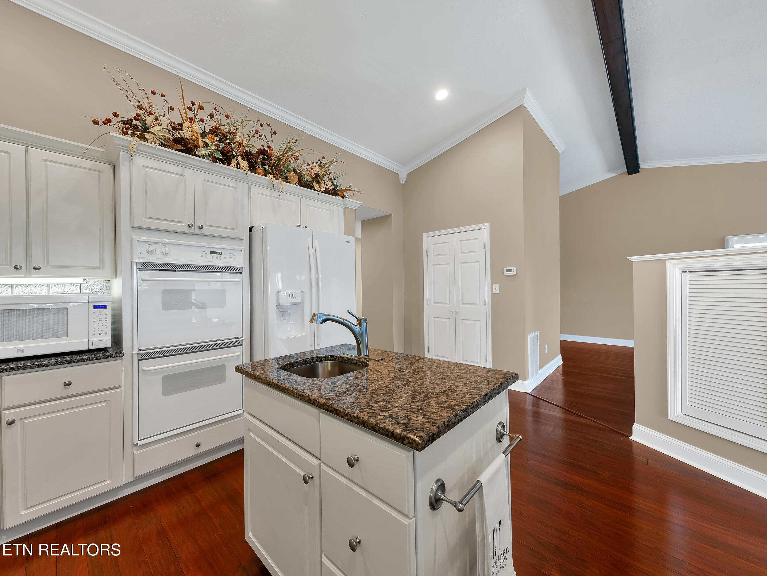 353 Southshore Drive Greenback TN 37742