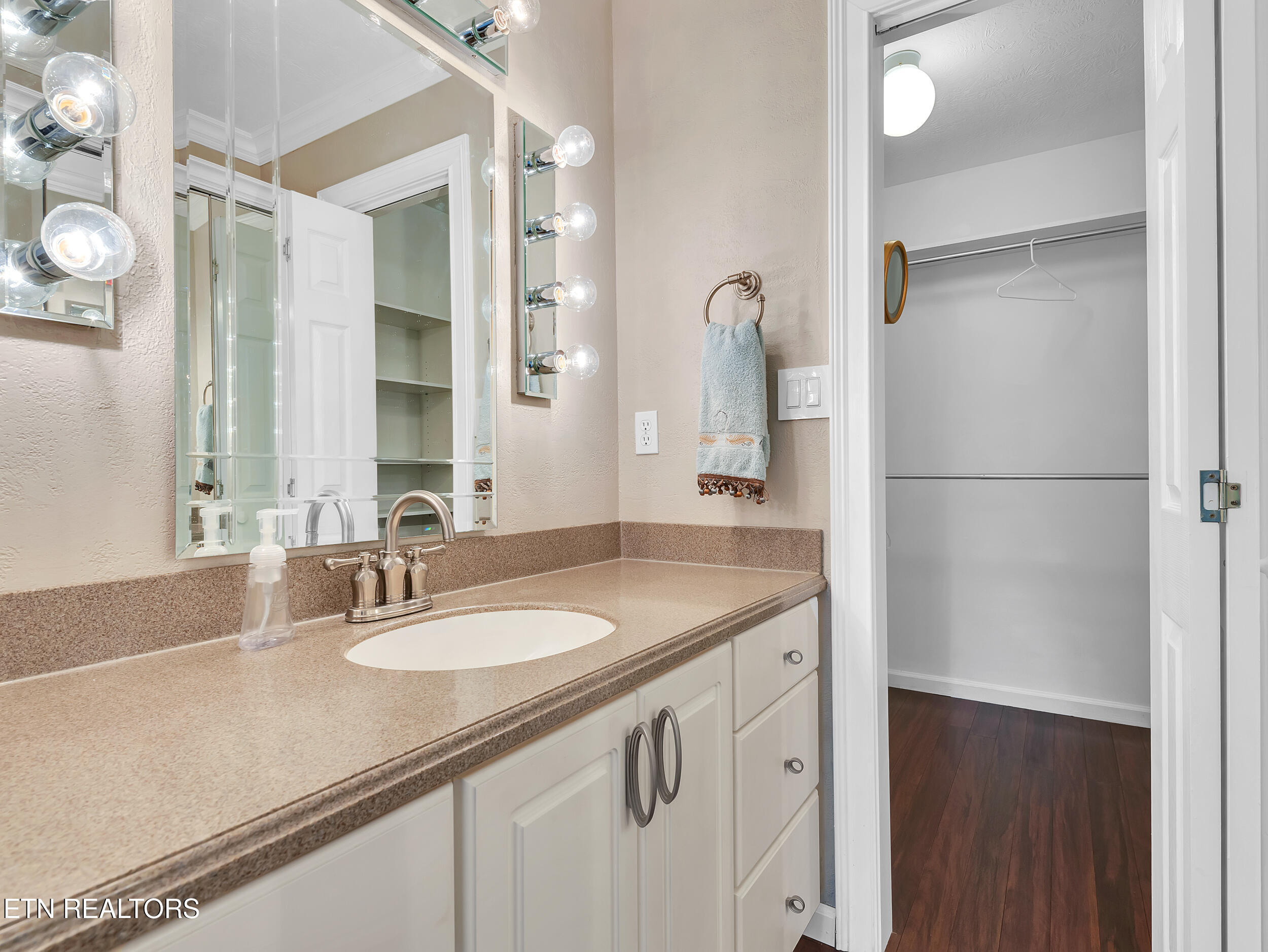 353 Southshore Drive Greenback TN 37742