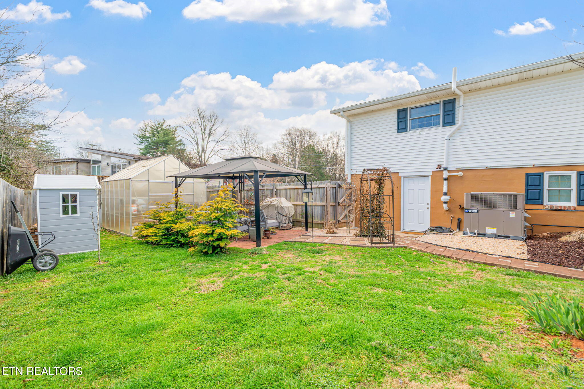 724 Hidden Valley Road Knoxville TN 37923