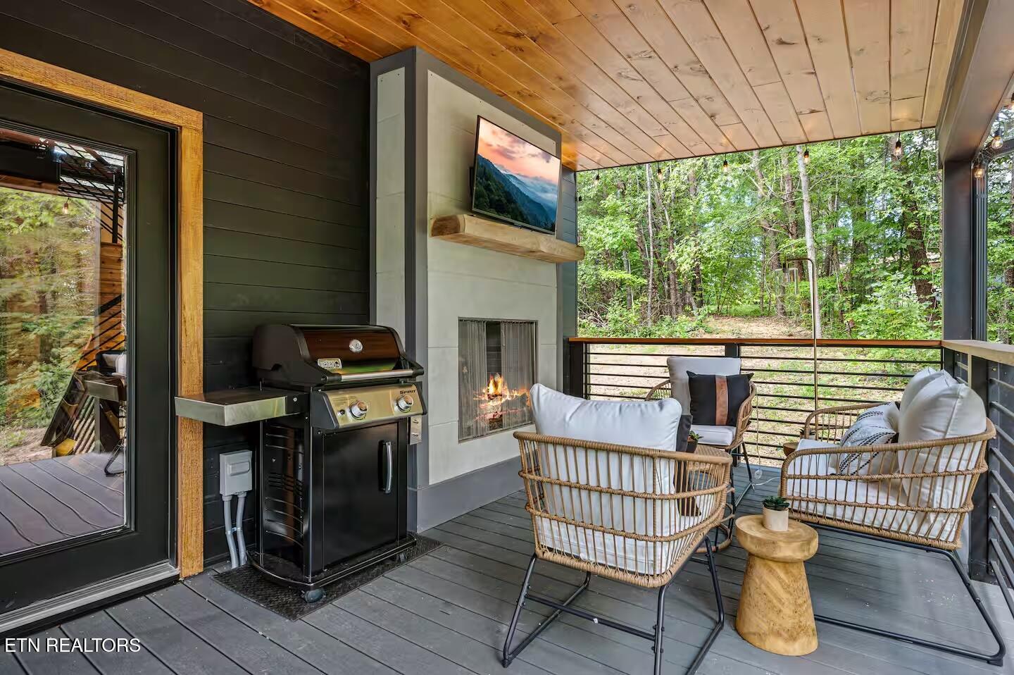 634 Gloryland Way Pigeon Forge TN 37863