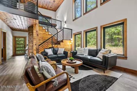 634 Gloryland Way Pigeon Forge TN 37863