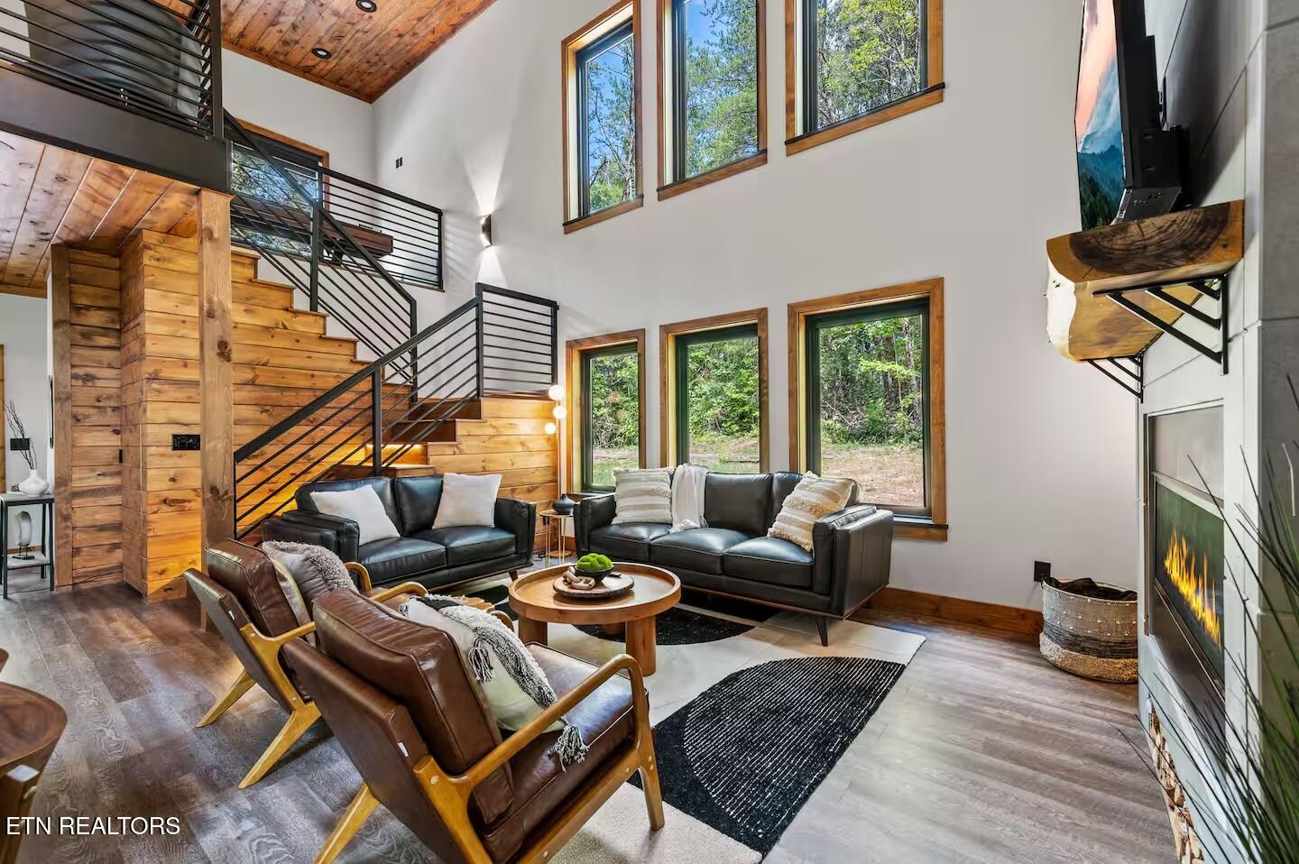 634 Gloryland Way Pigeon Forge TN 37863