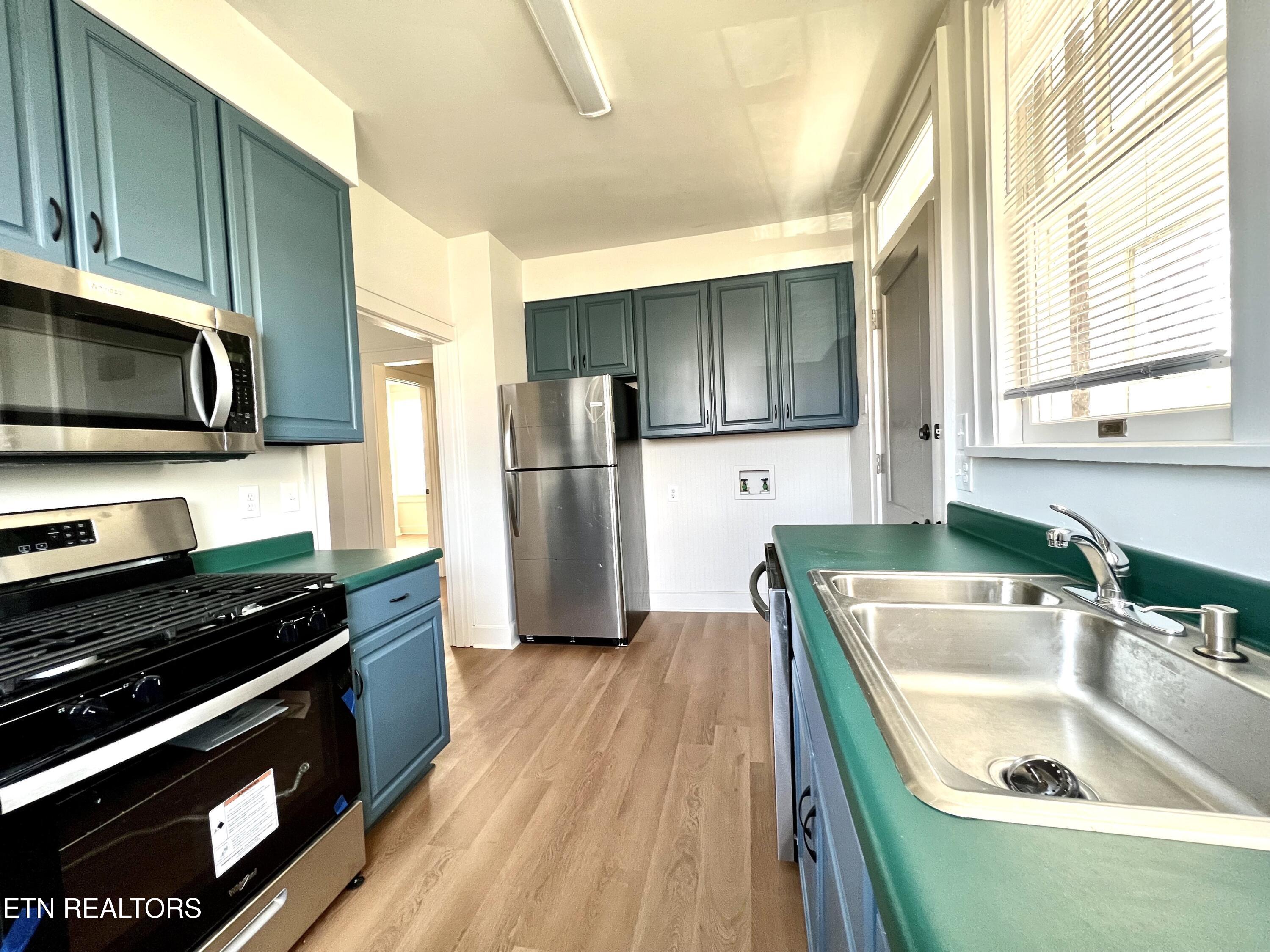 3903 Woodlawn Pike Knoxville TN 37920