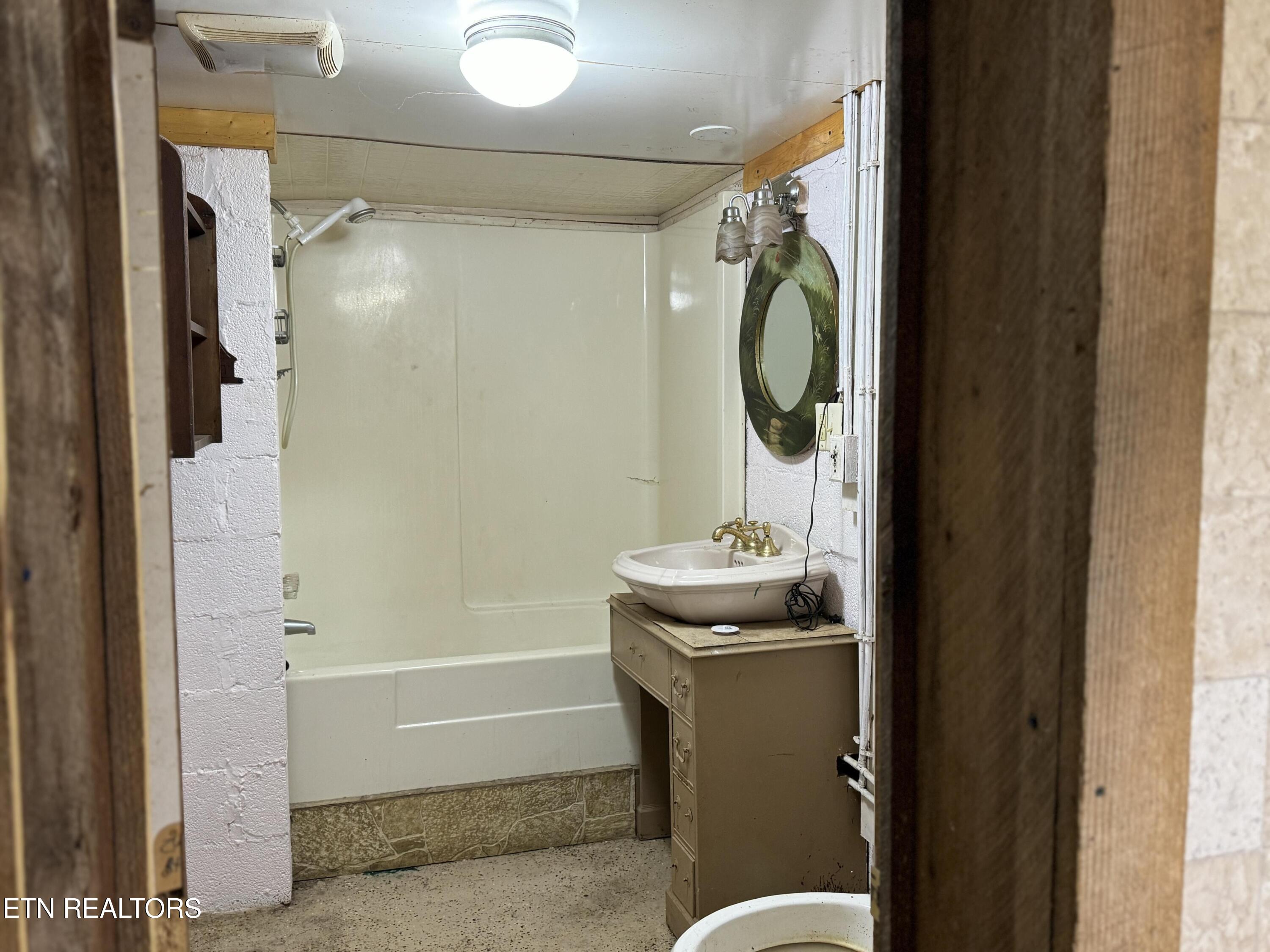4390 Cosby Highway Cosby TN 37722