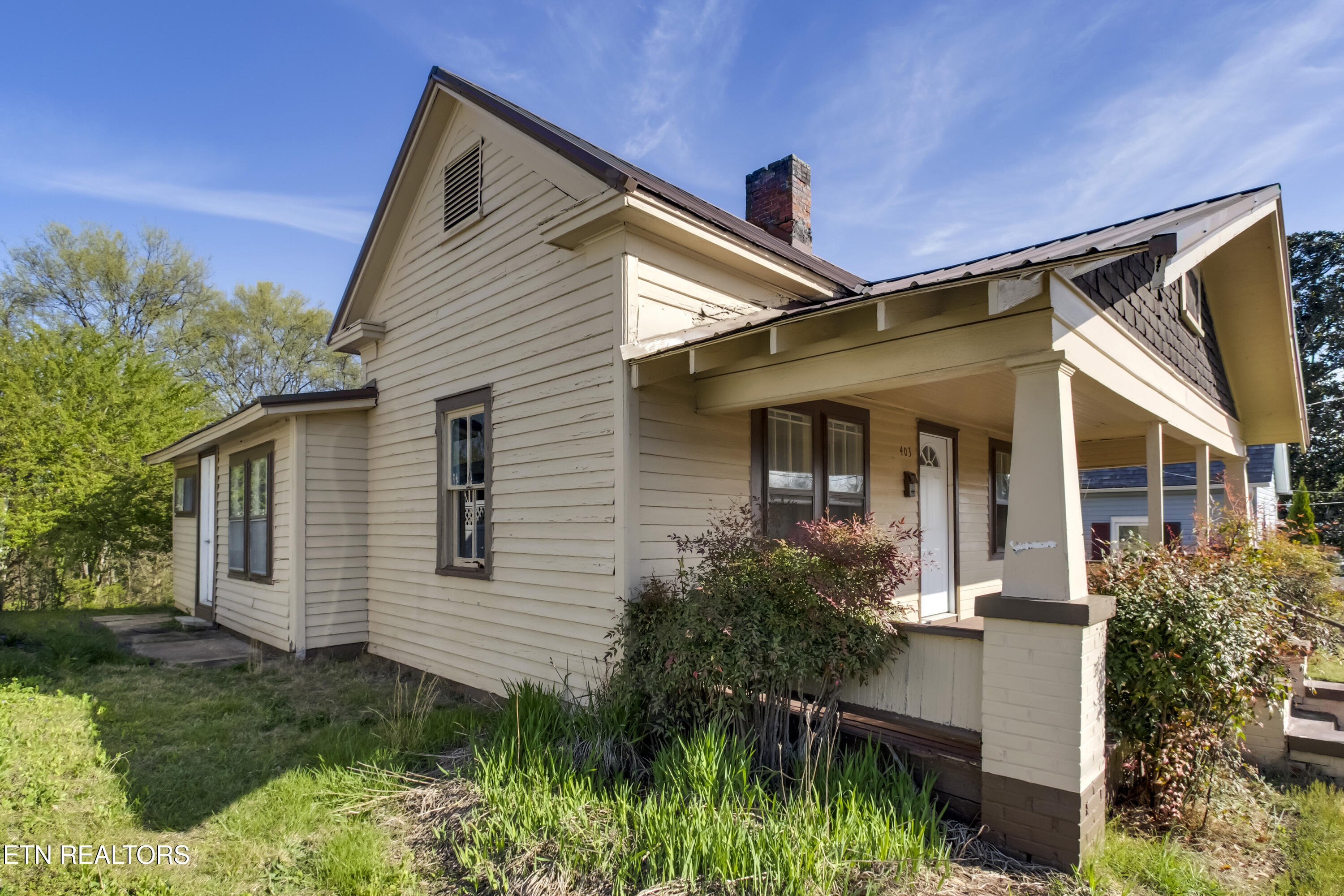403 W 5th Avenue Lenoir City TN 37771