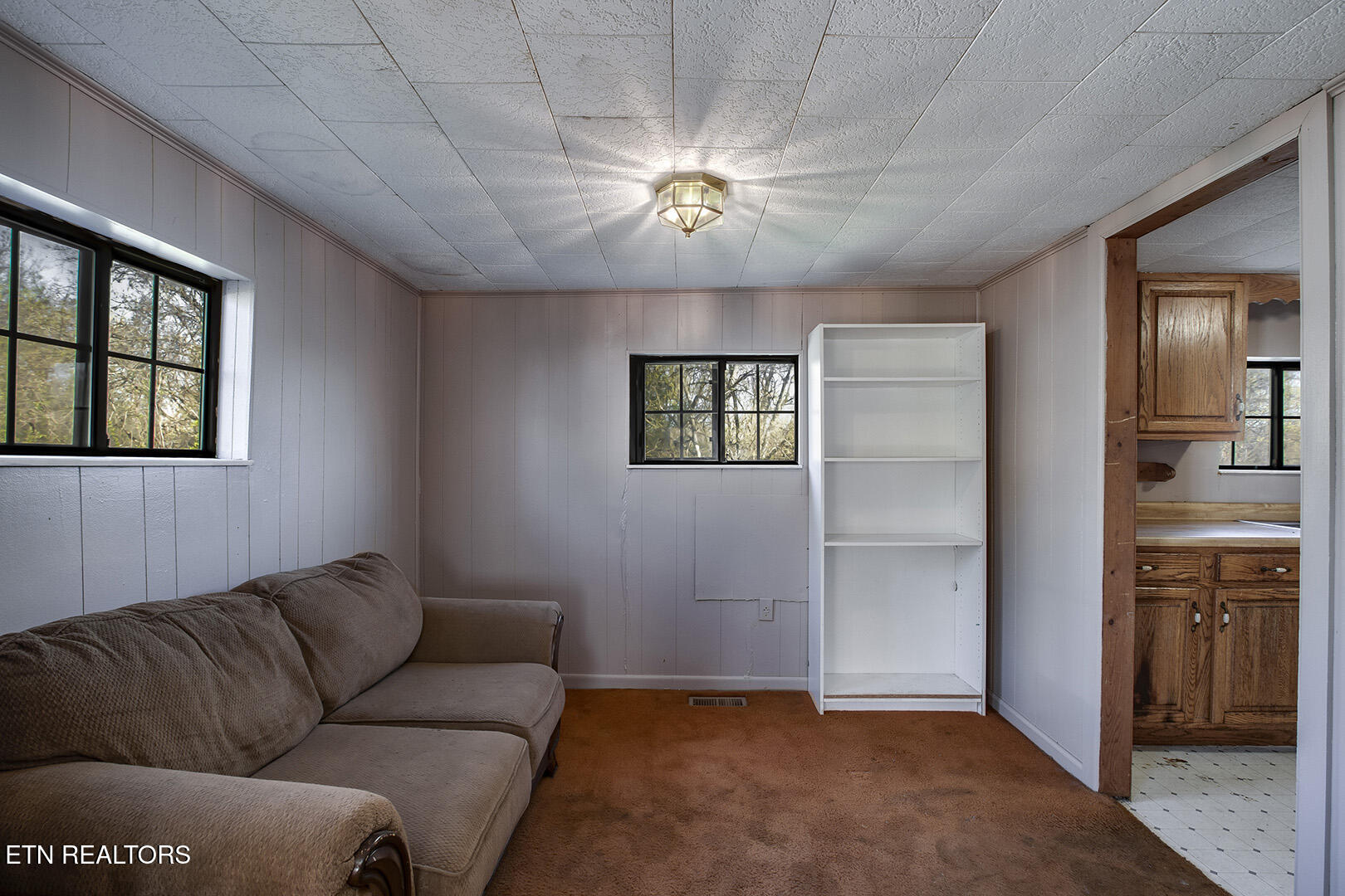 403 W 5th Avenue Lenoir City TN 37771