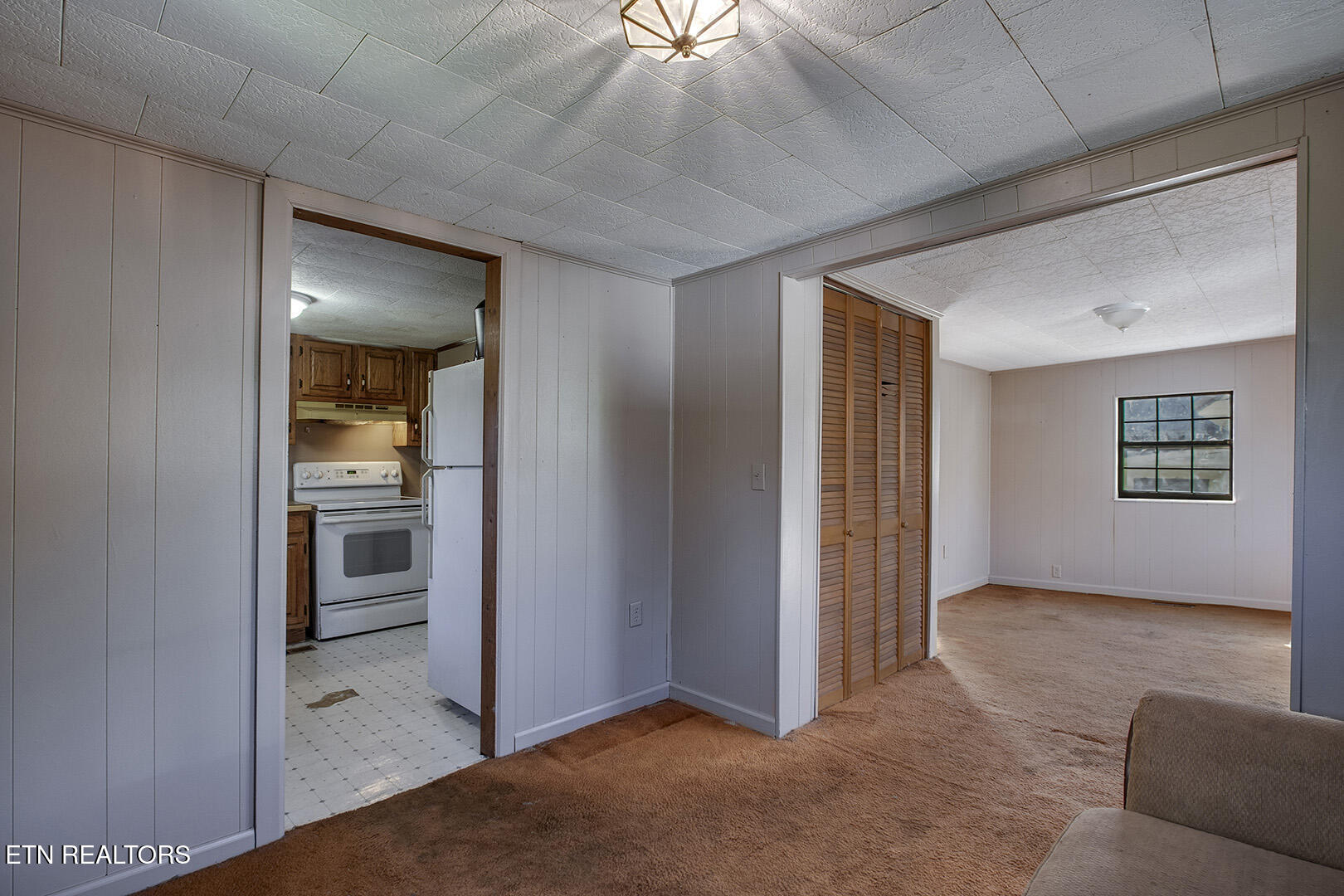 403 W 5th Avenue Lenoir City TN 37771
