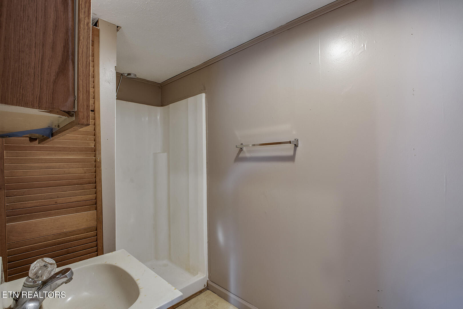 403 W 5th Avenue Lenoir City TN 37771