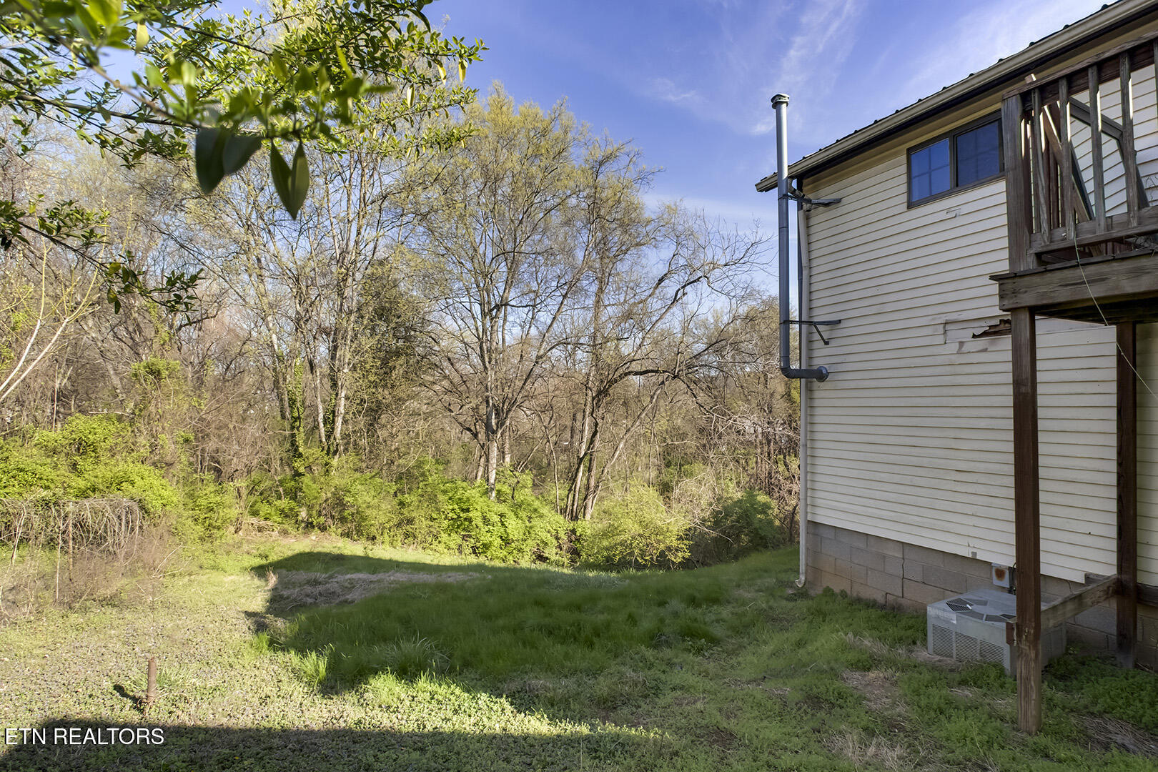 403 W 5th Avenue Lenoir City TN 37771