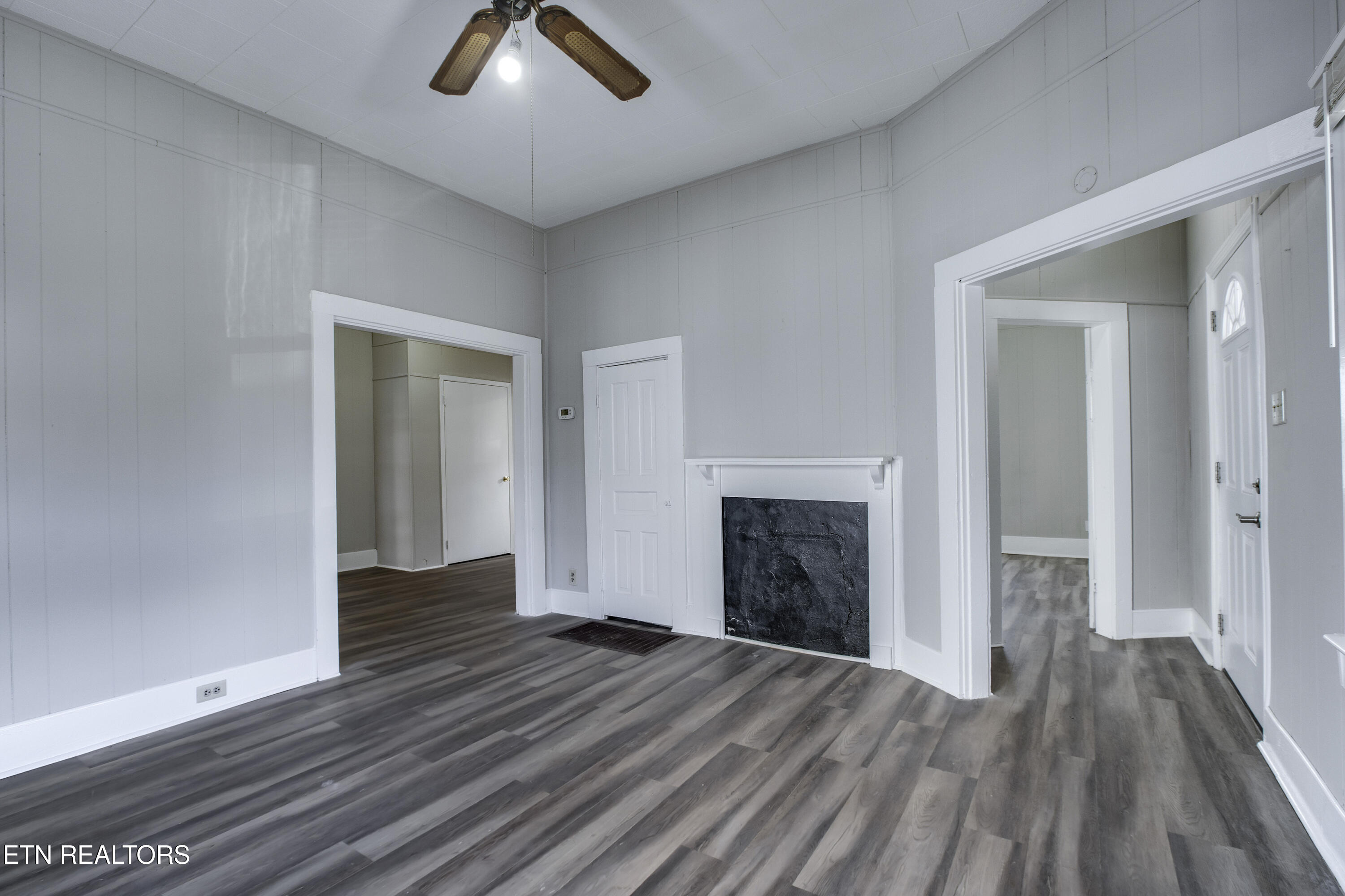 403 W 5th Avenue Lenoir City TN 37771