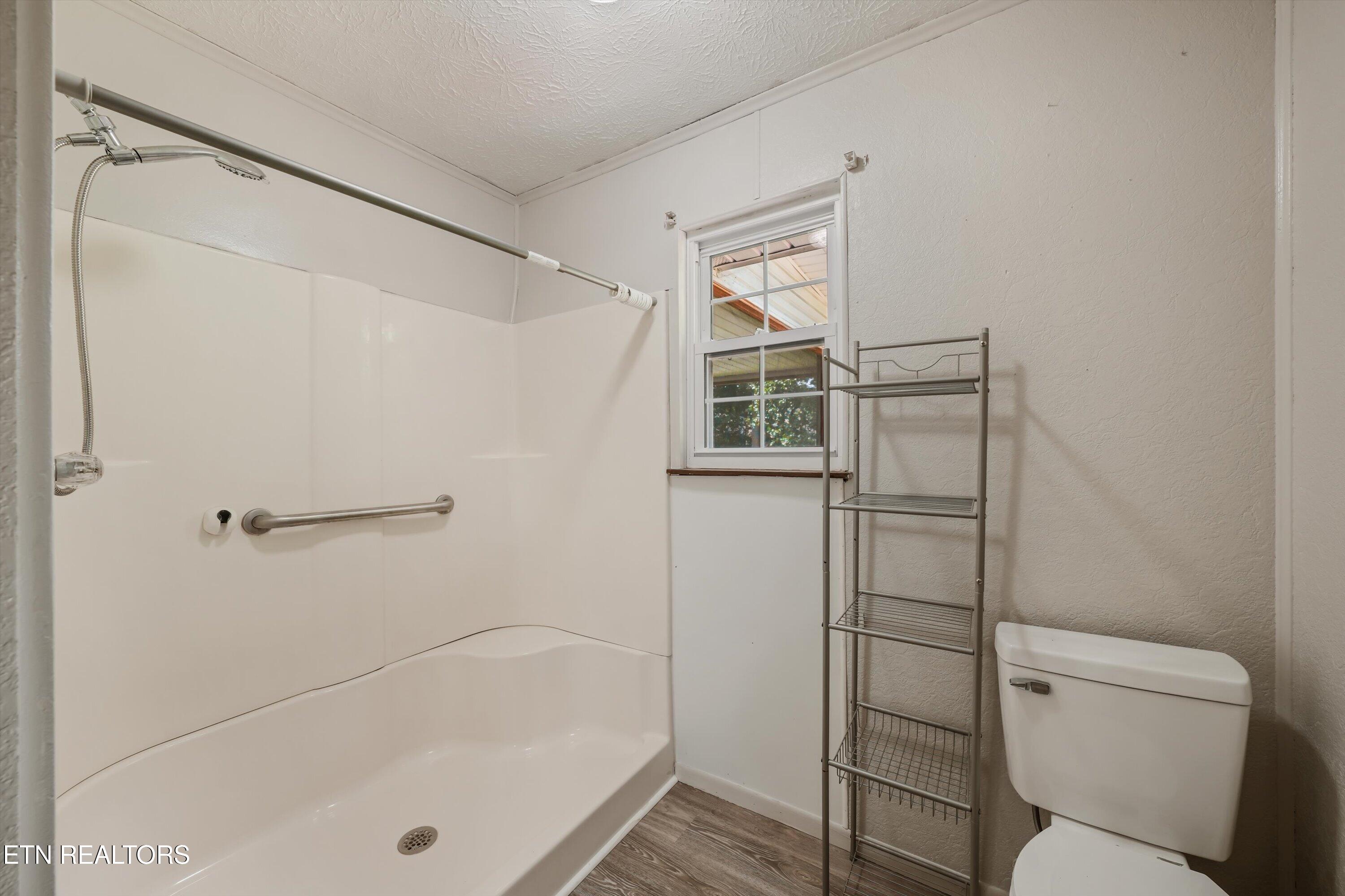 175 Henderson Lane Jacksboro TN 37757
