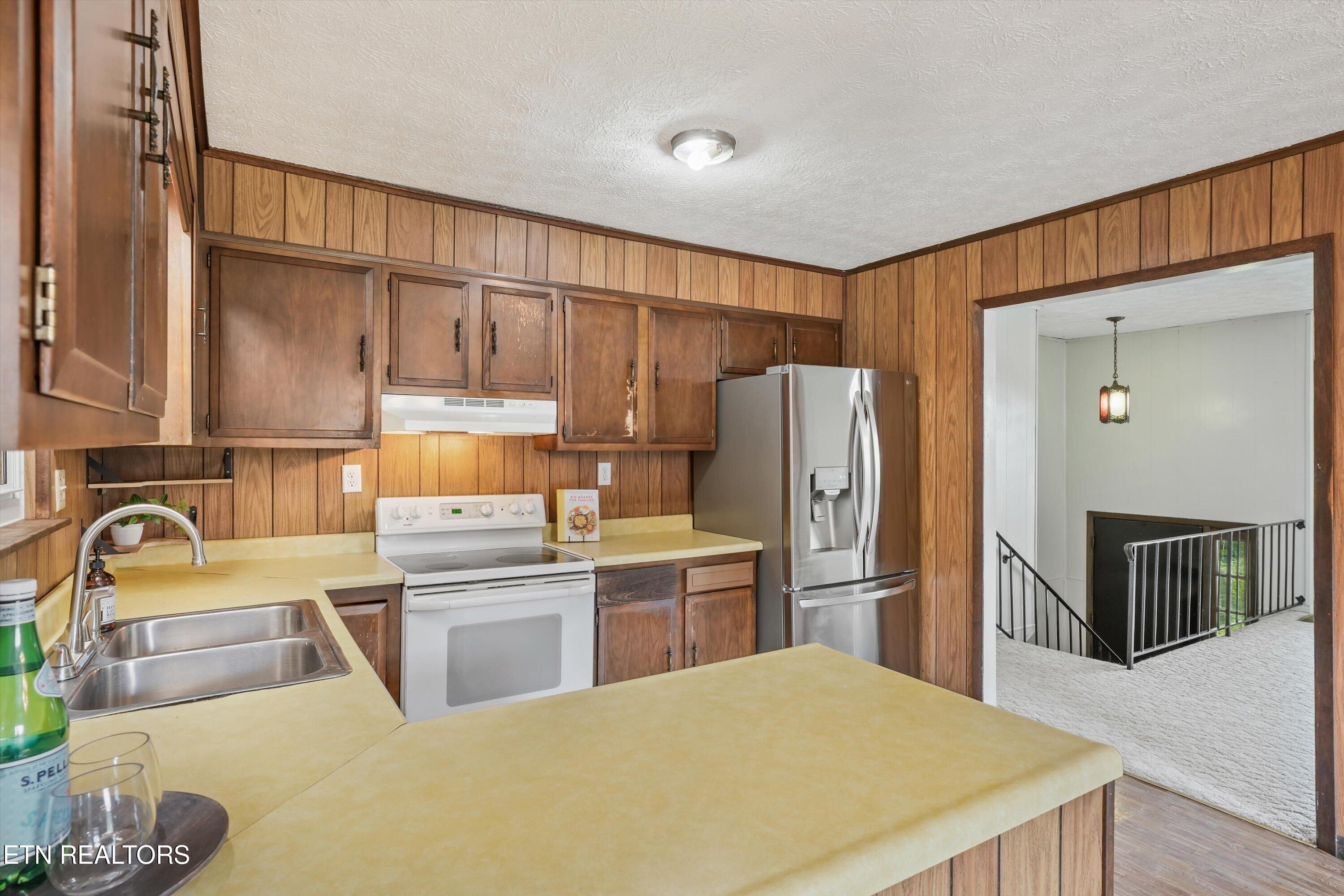 175 Henderson Lane Jacksboro TN 37757