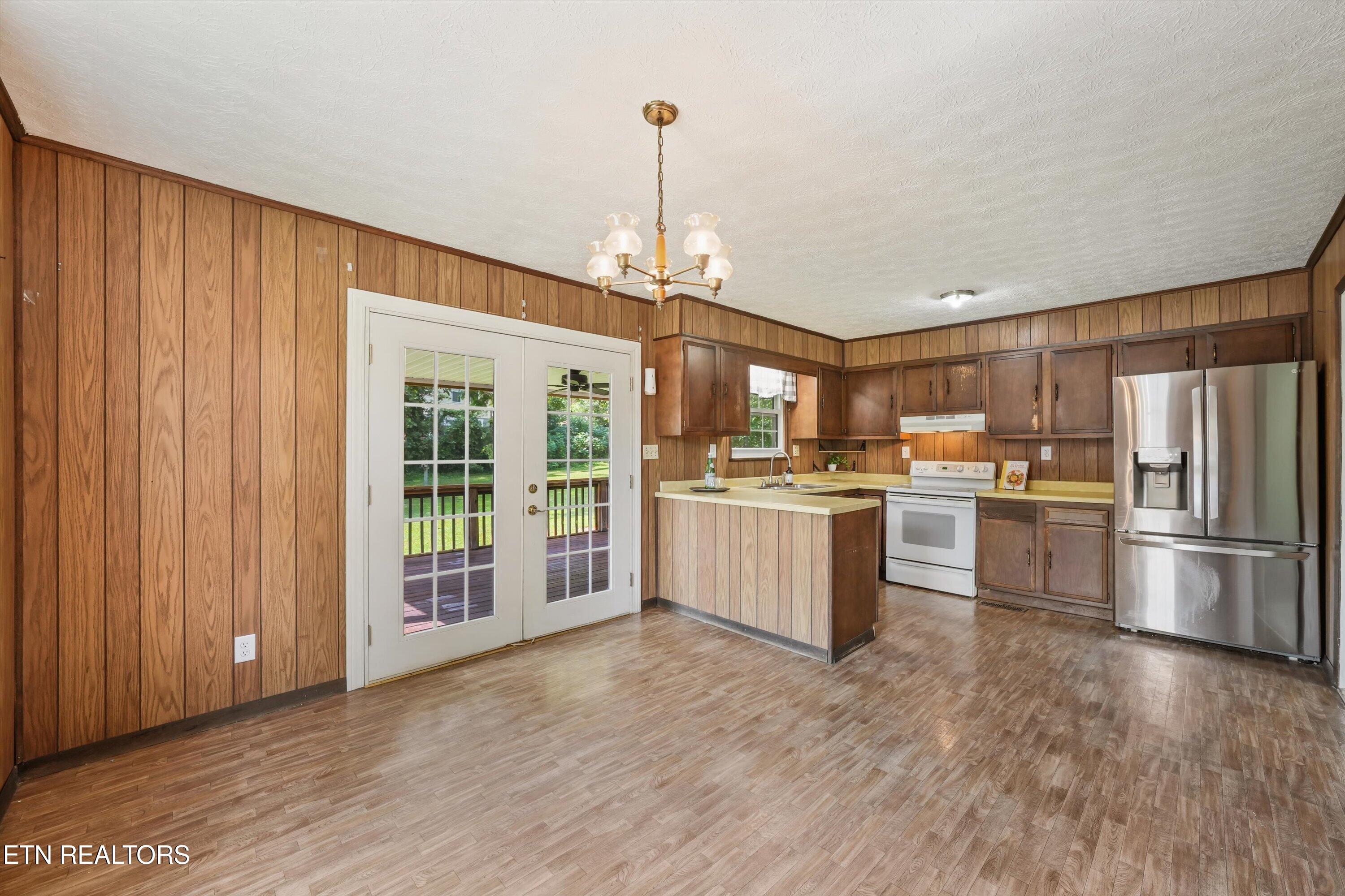 175 Henderson Lane Jacksboro TN 37757