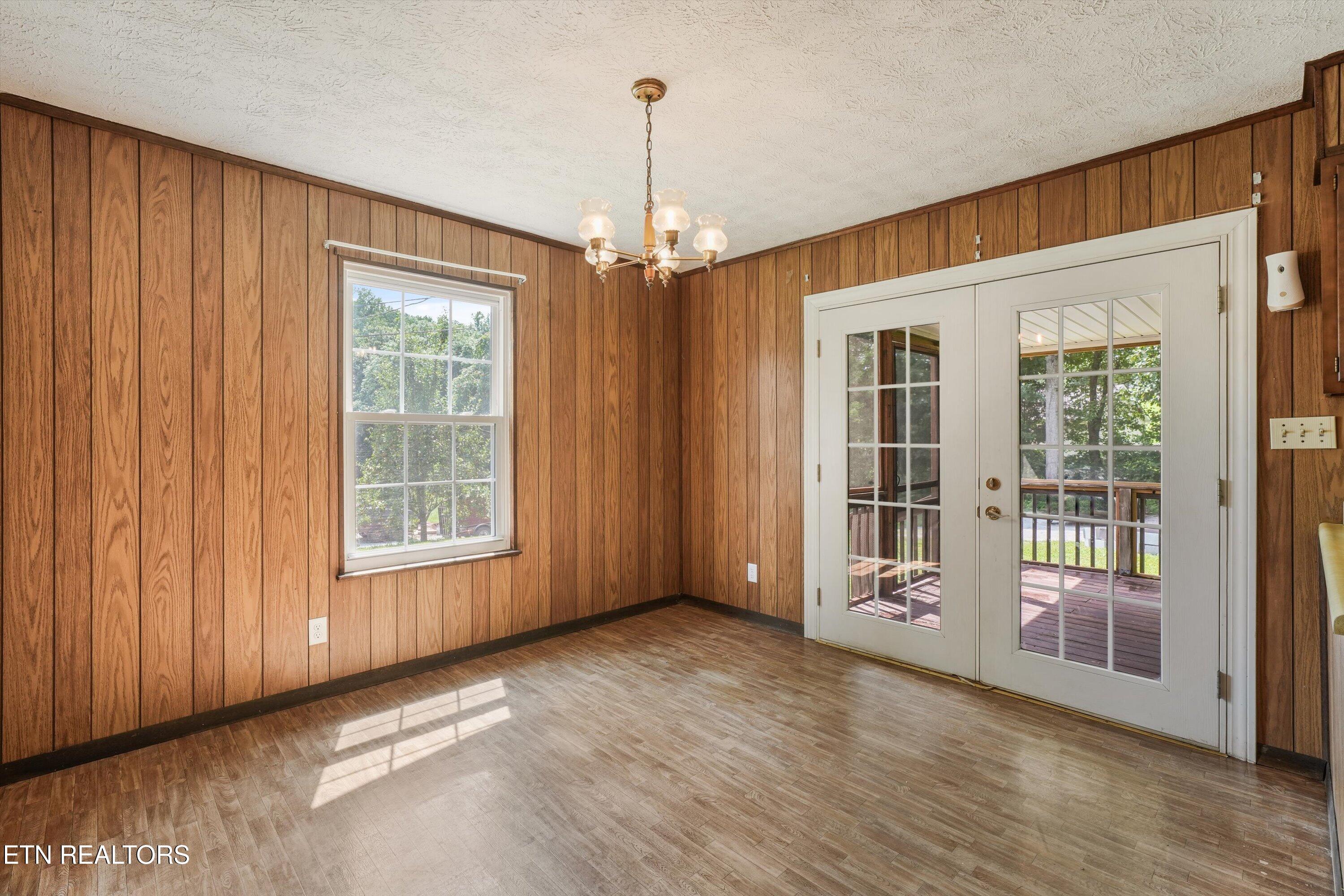 175 Henderson Lane Jacksboro TN 37757