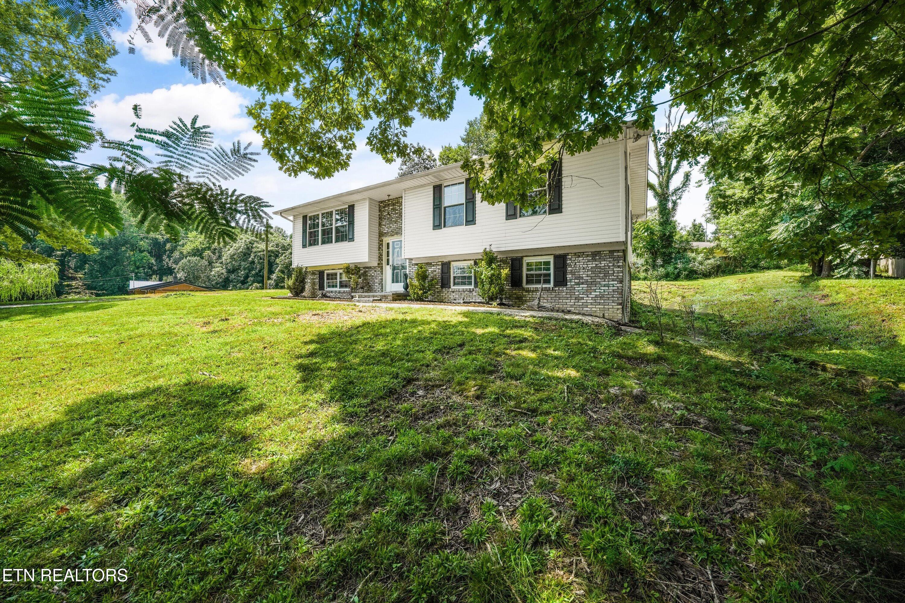 175 Henderson Lane Jacksboro TN 37757