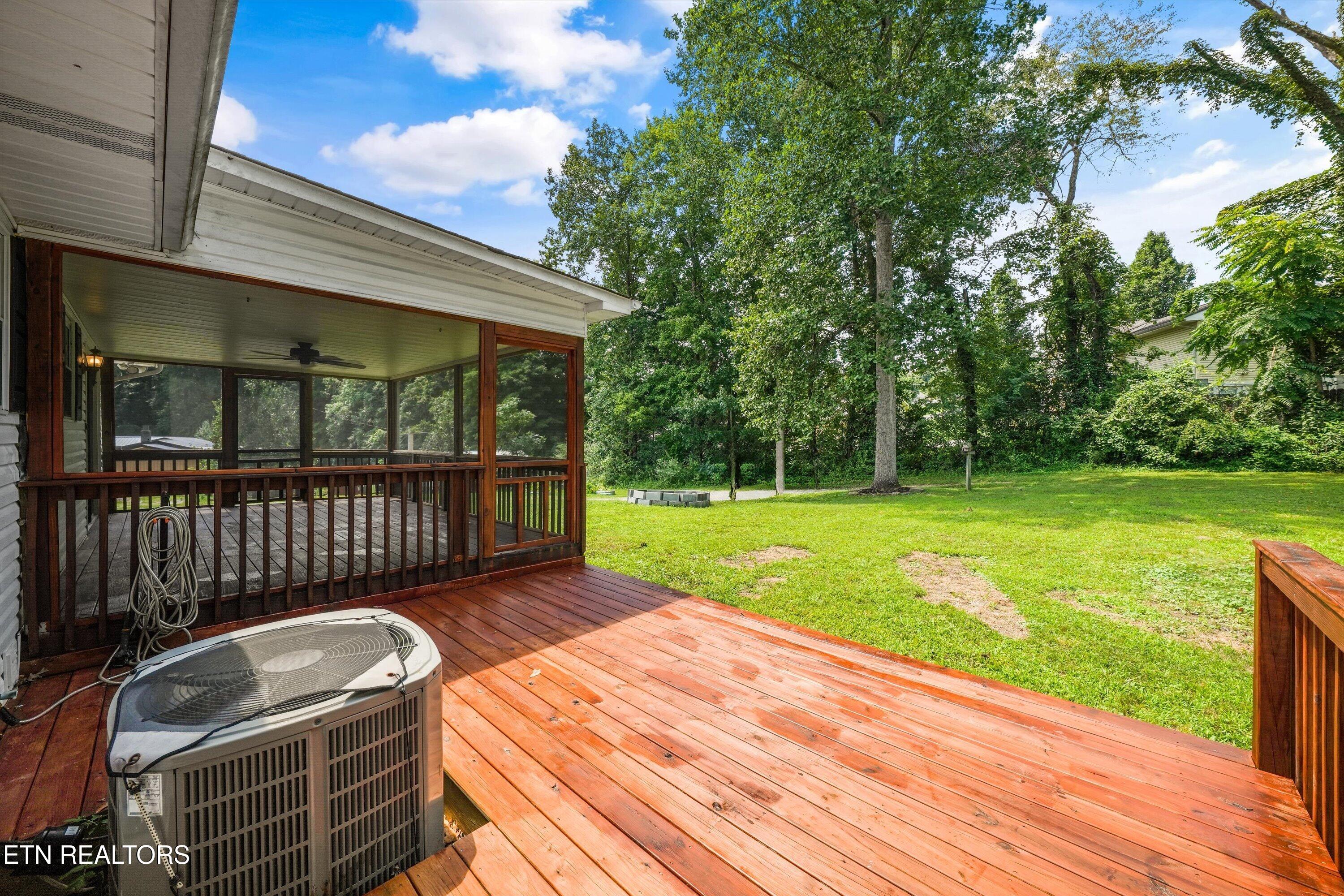 175 Henderson Lane Jacksboro TN 37757