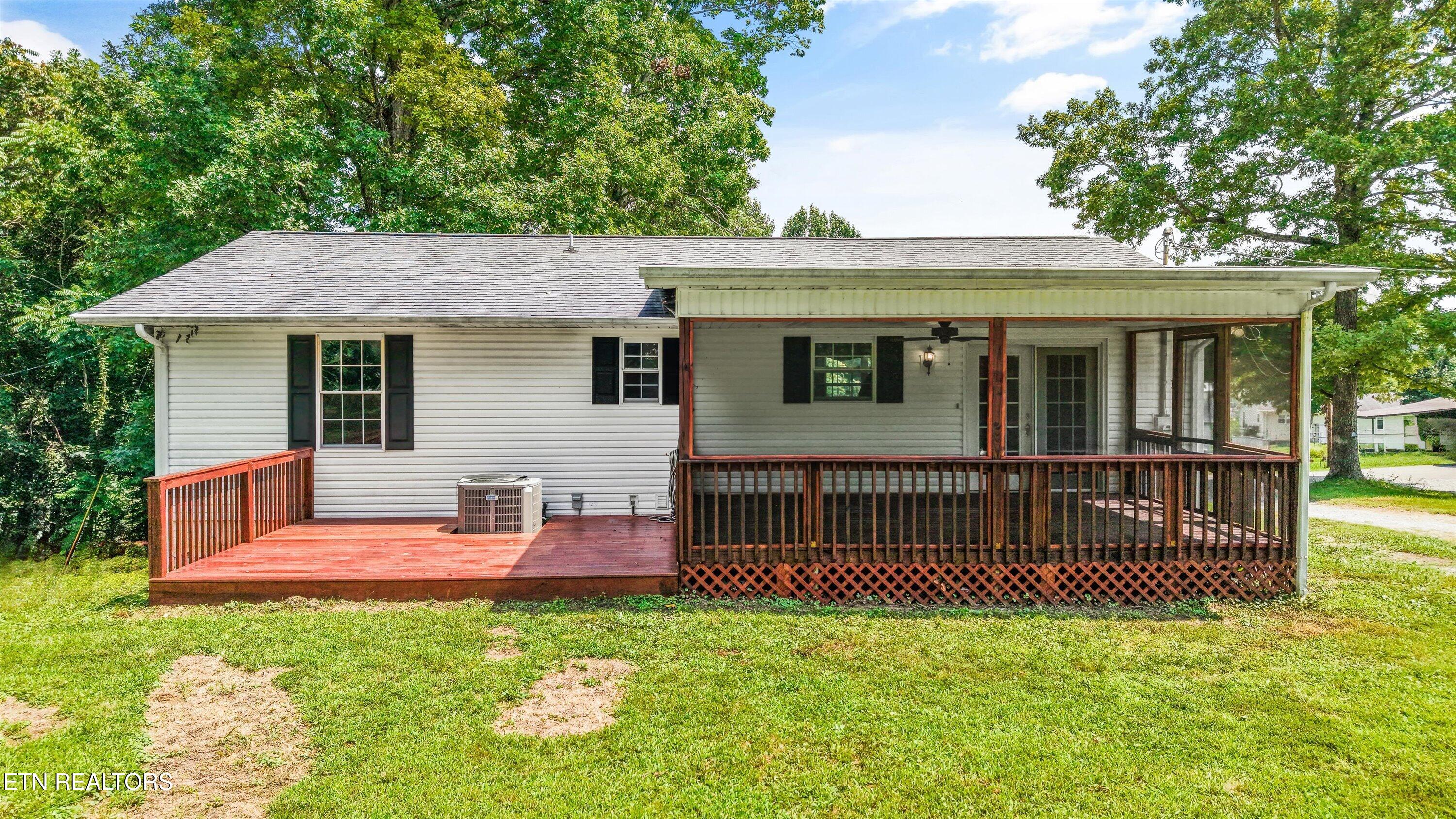 175 Henderson Lane Jacksboro TN 37757