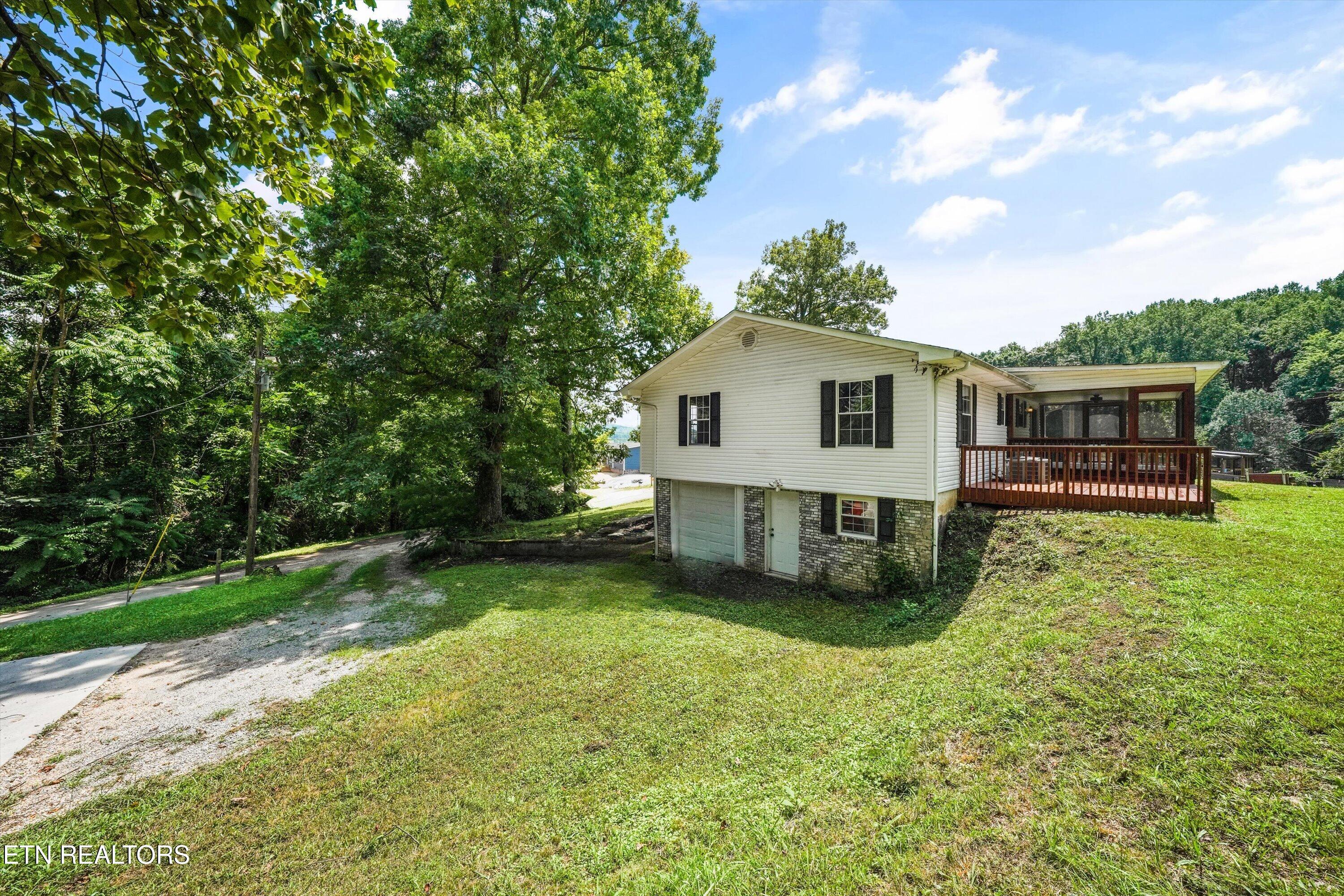 175 Henderson Lane Jacksboro TN 37757