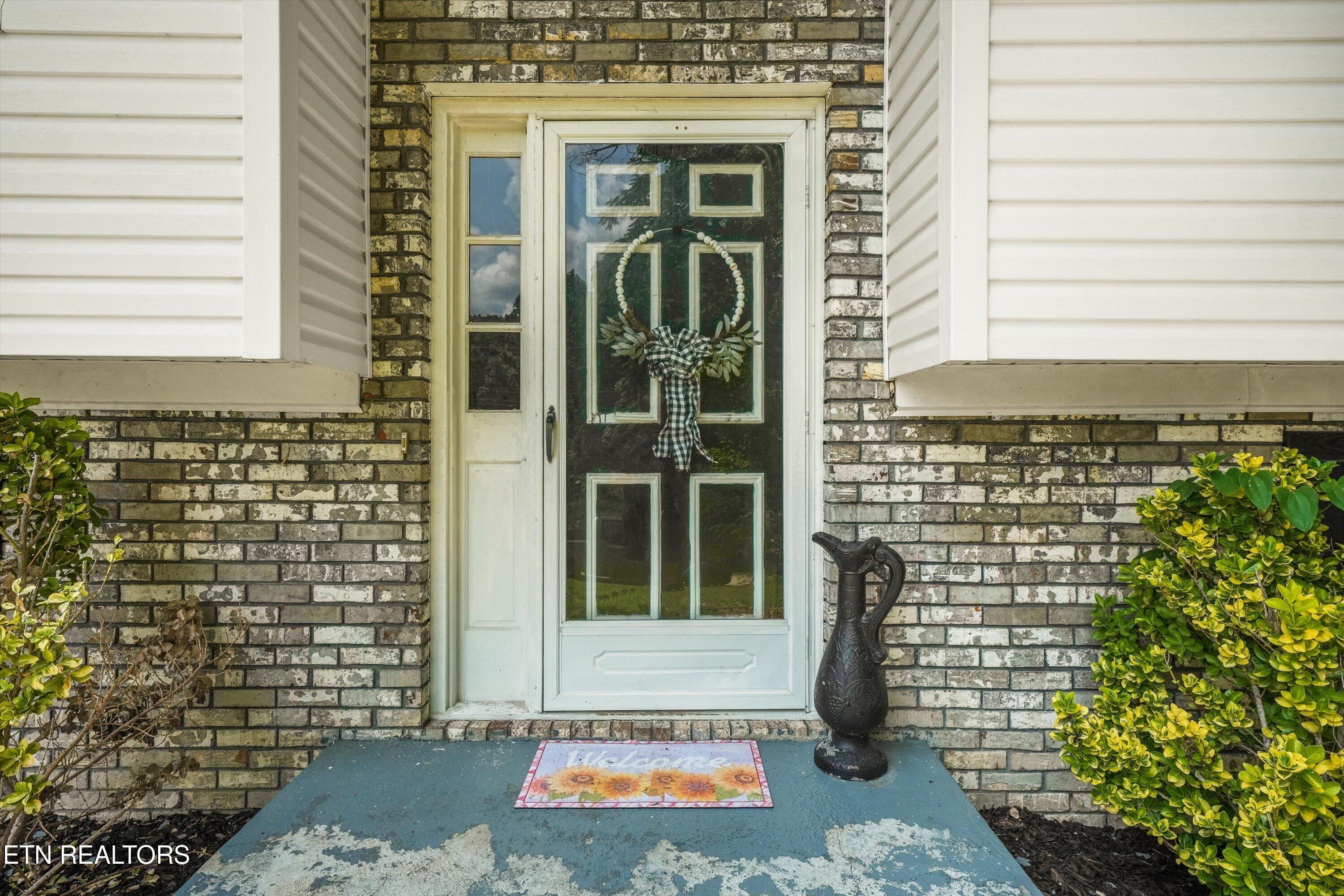 175 Henderson Lane Jacksboro TN 37757