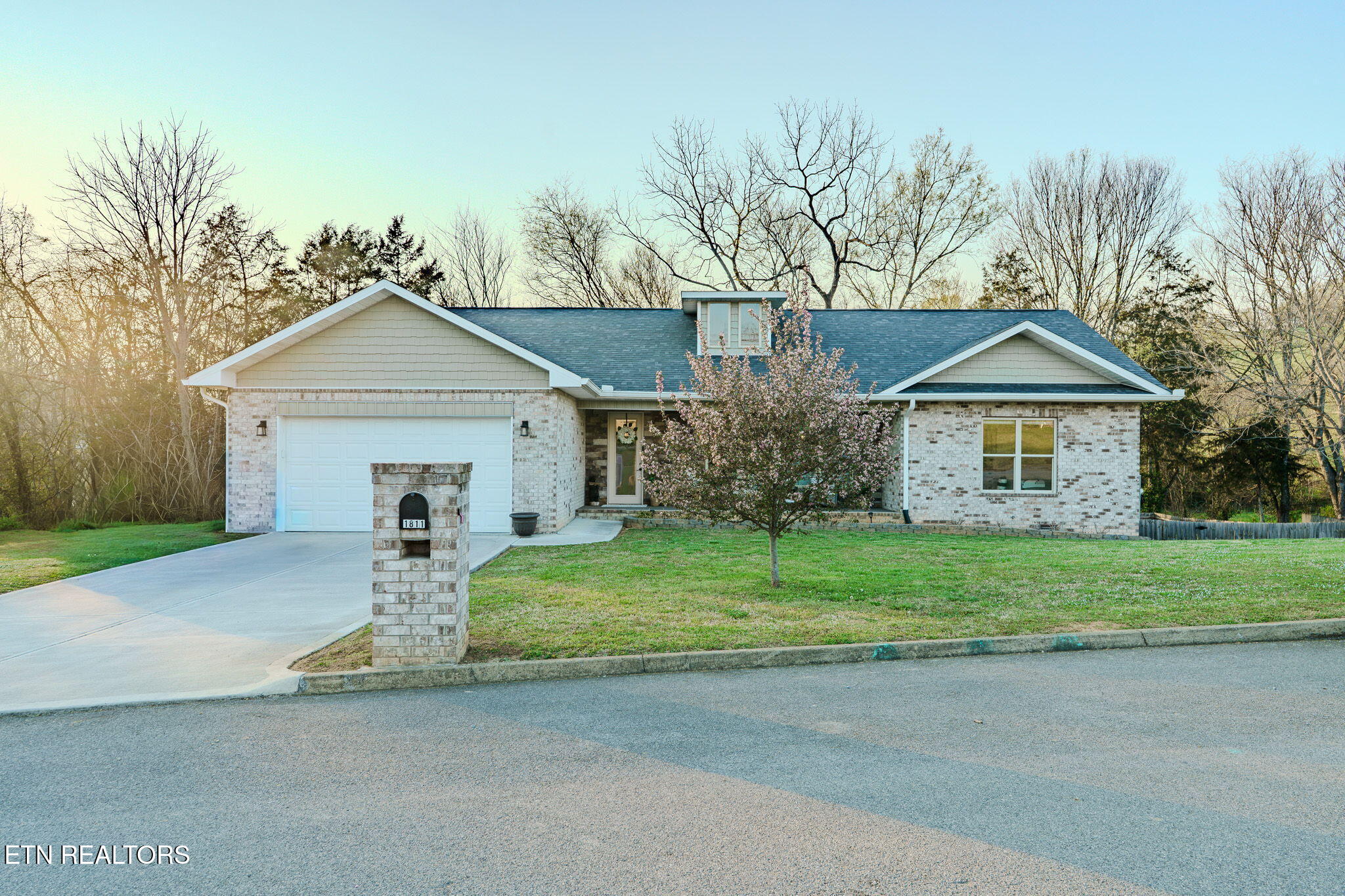 1811 Ally Lane Sevierville TN 37876